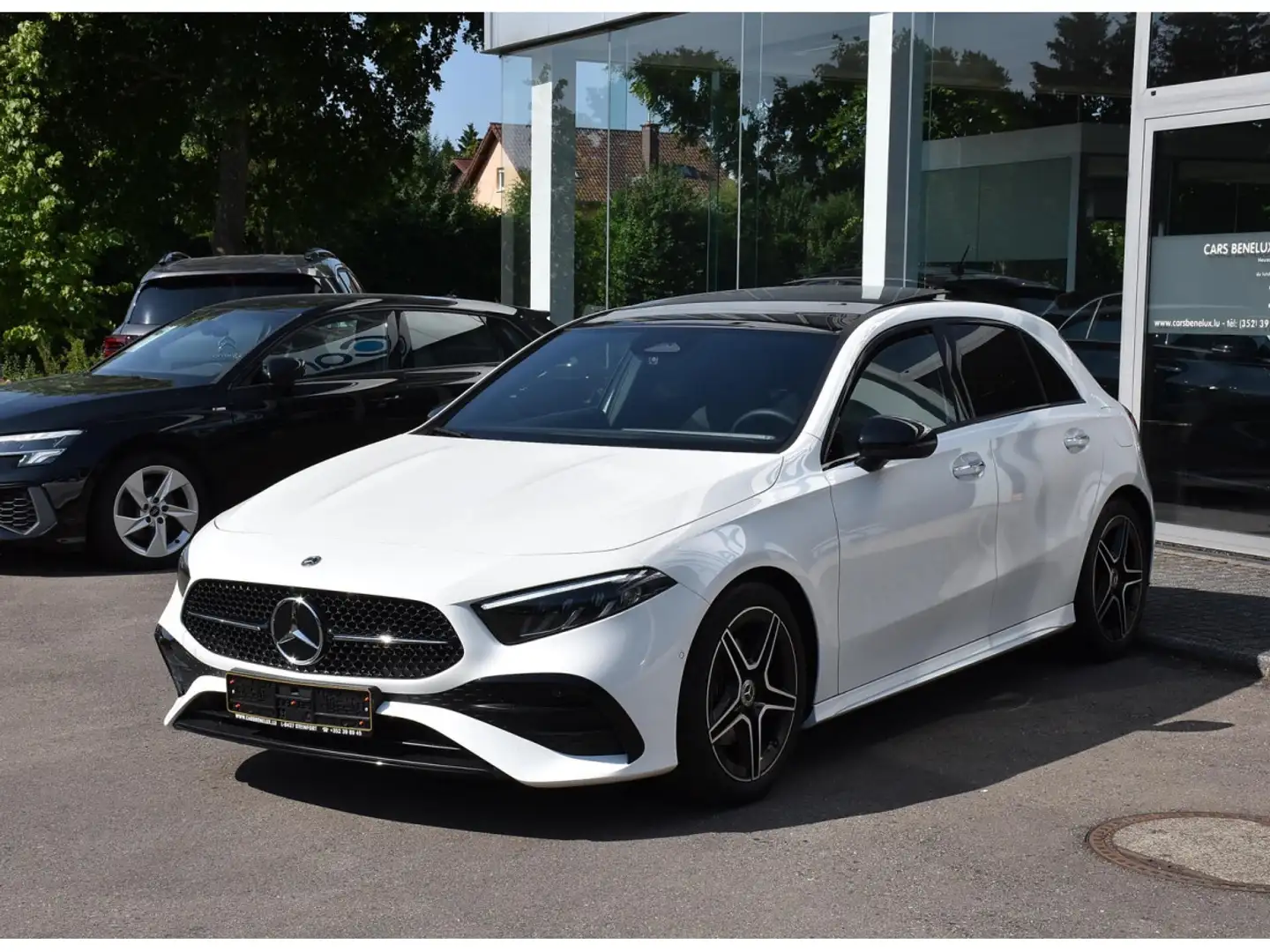 Mercedes-Benz A 200 AMG Line 7G-DCT TO ACC CAM KEYLESS SIDE LANE NIGHT Blanc - 2