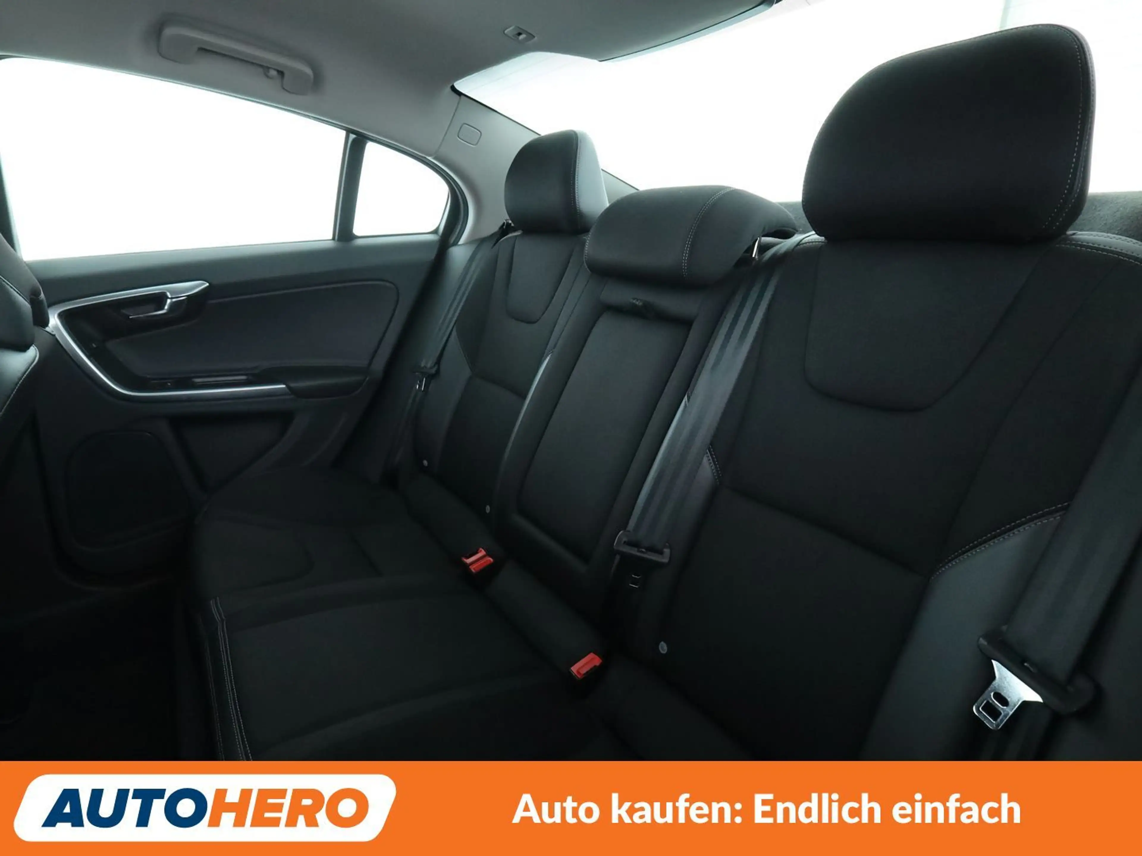 Volvo S60 1.5 Momentum Aut.*NAV*XENON*TEMP*PDC*SHZ*ALU* — photo 14