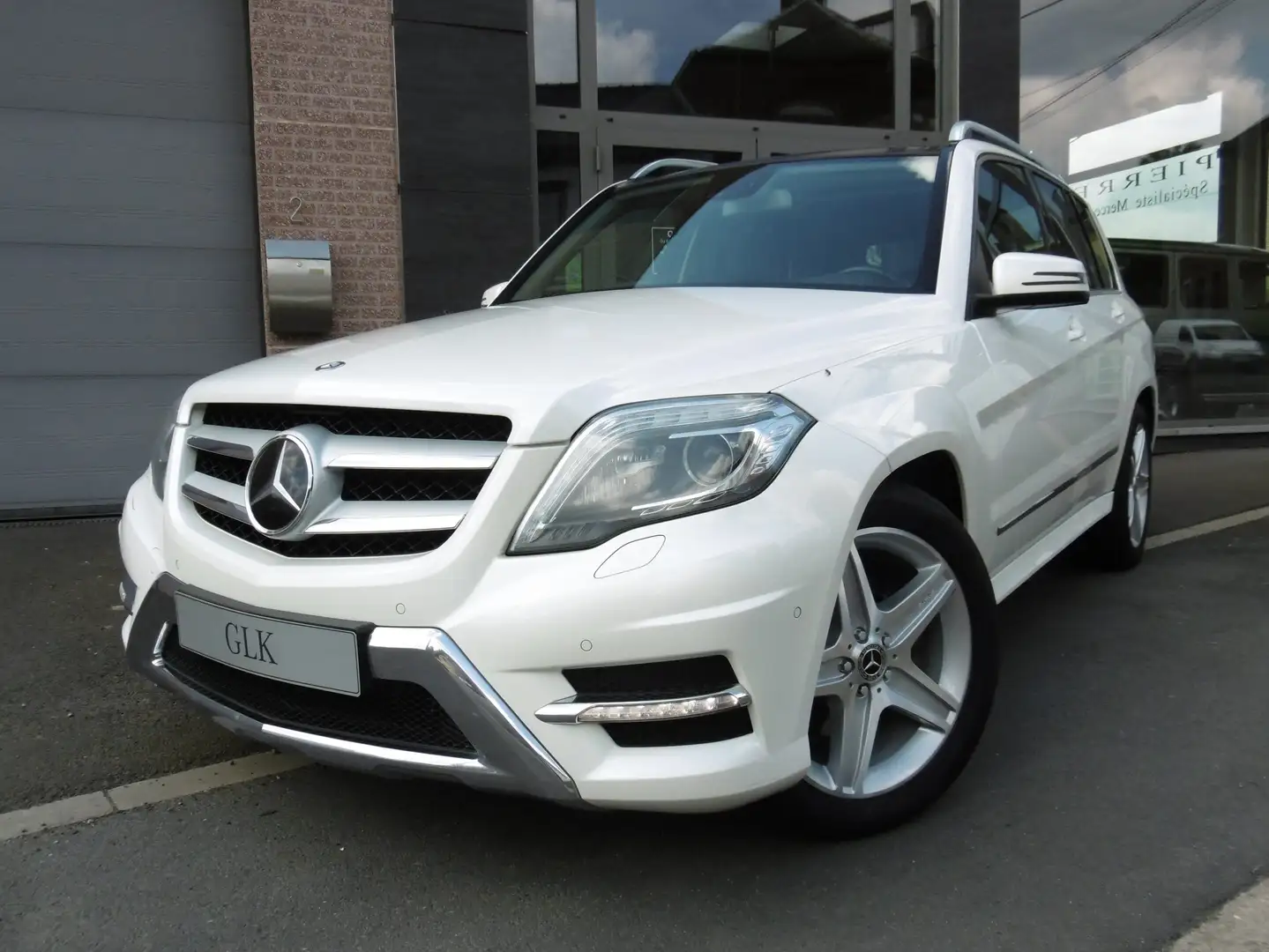 Mercedes-Benz GLK 220 CDI  4-Matic PACK AMG TOIT PANO / DISTRONIC /CUIR Wit - 1