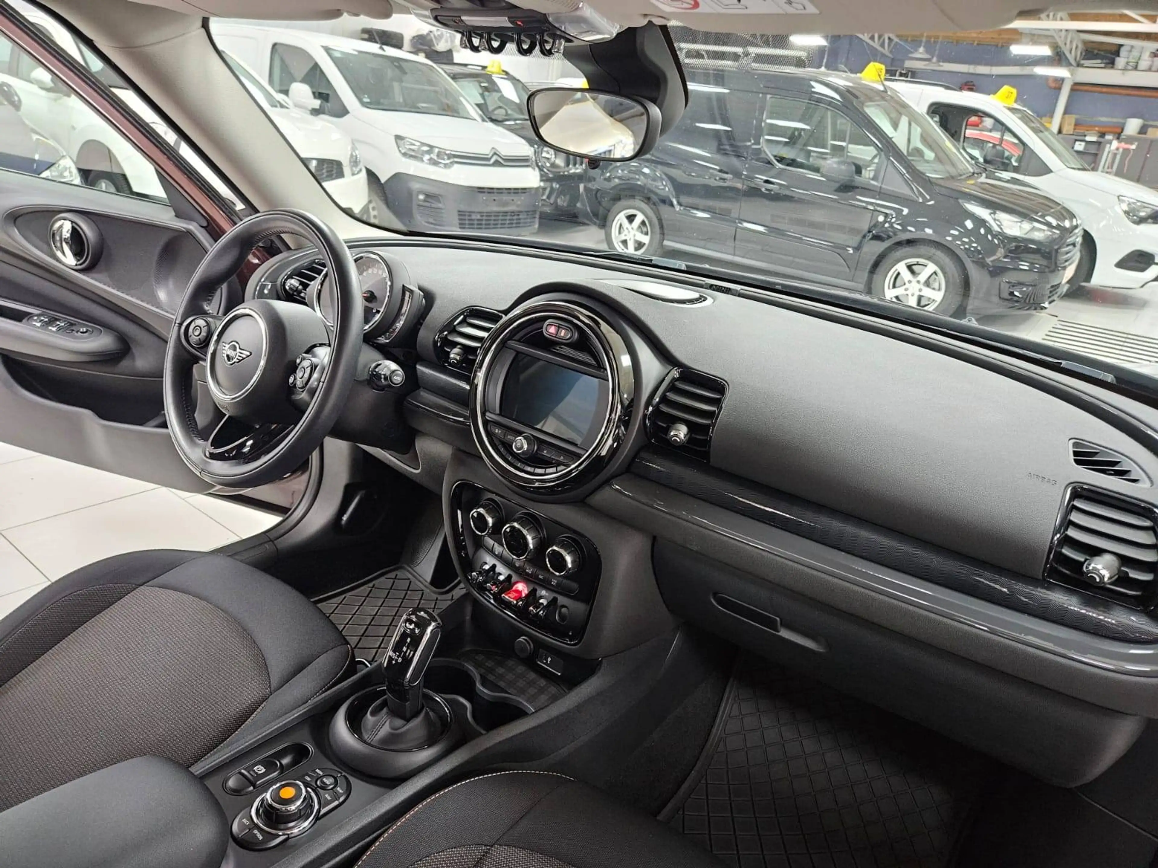 MINI Cooper Clubman 1.5 Auto Gps Bluetooth Carplay Front Assist Cruise Clim Auto Bi-Zone Led Capteurs — photo 12