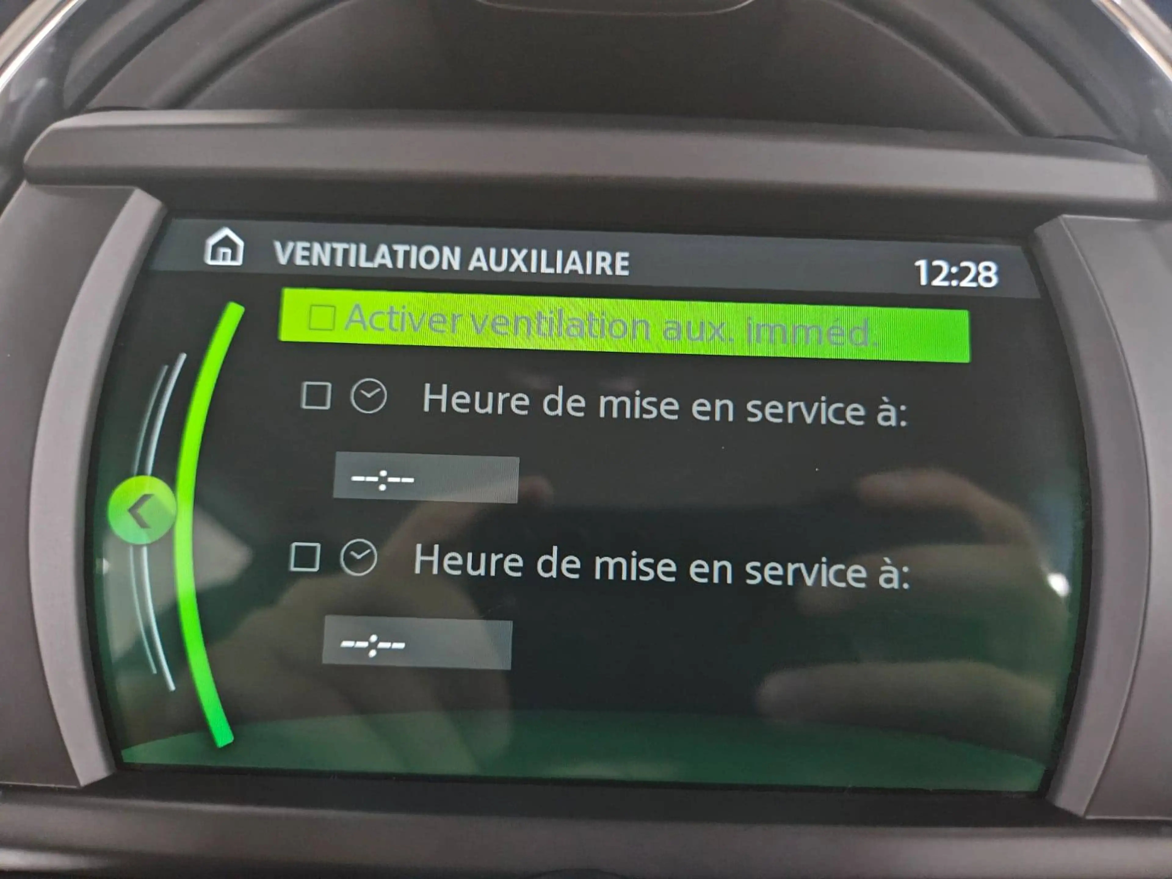 MINI Cooper Clubman 1.5 Auto Gps Bluetooth Carplay Front Assist Cruise Clim Auto Bi-Zone Led Capteurs — photo 21
