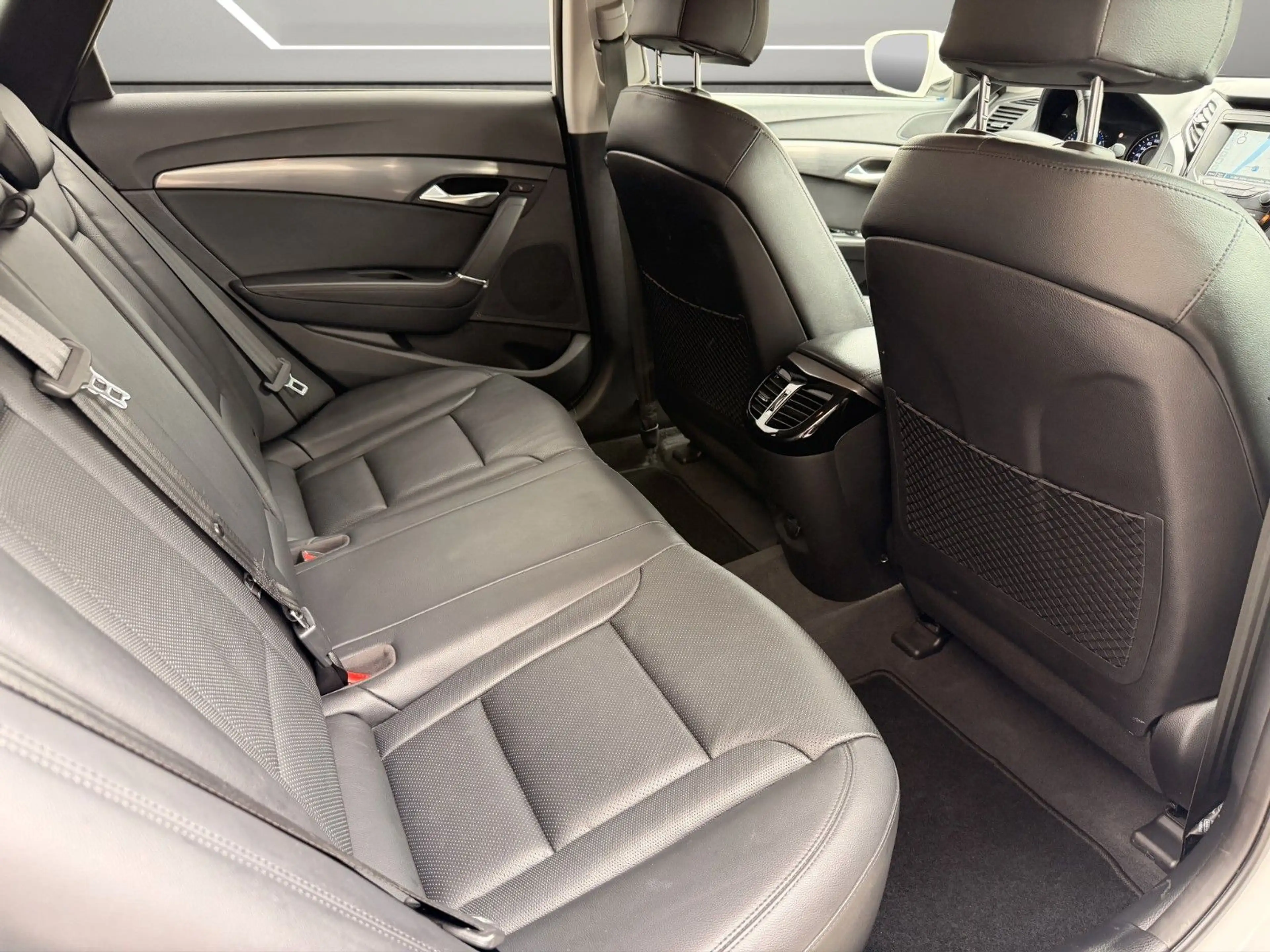 Hyundai i40 cw Premium LEDER*NAVI*PDC*18"*XENON*Kamera — photo 9