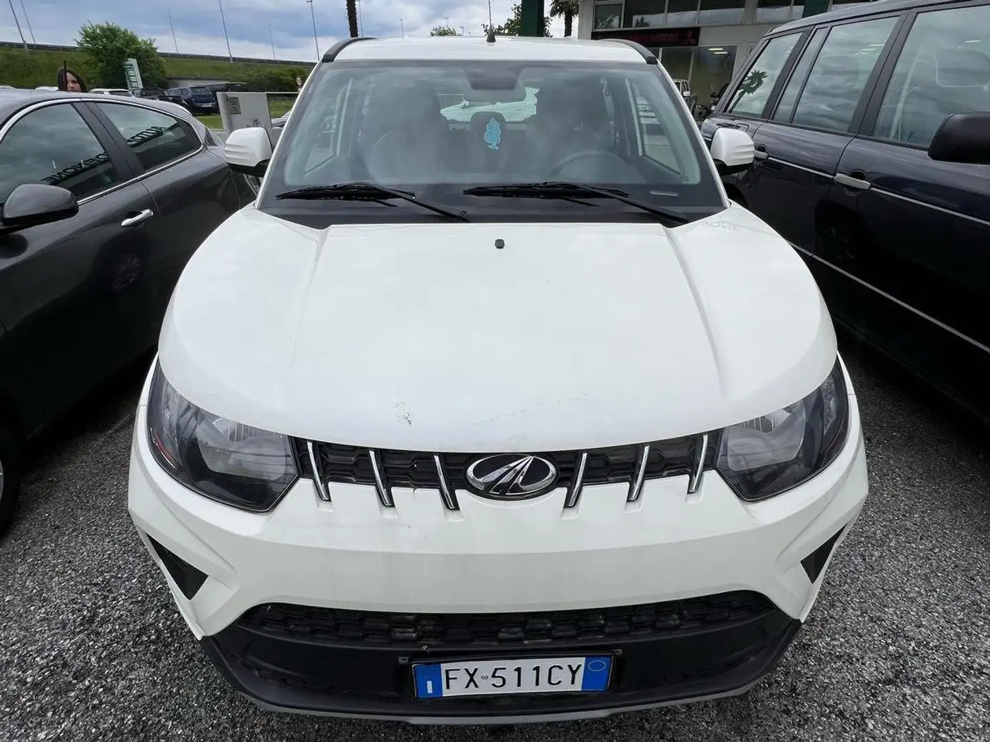 Mahindra KUV100 KUV100 1.2 K6+ m-bifuel - 1