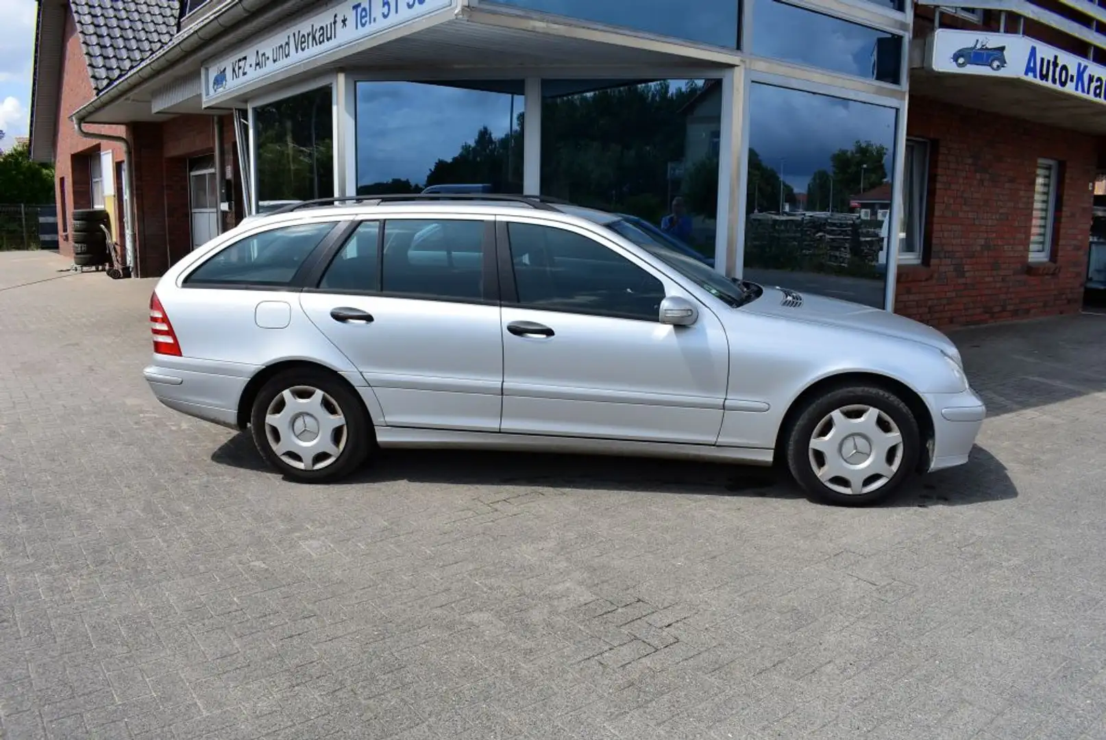 Mercedes-Benz C 220 T CDI Automatik Classic DPF Klimatron. Tempomat el Silber - 2