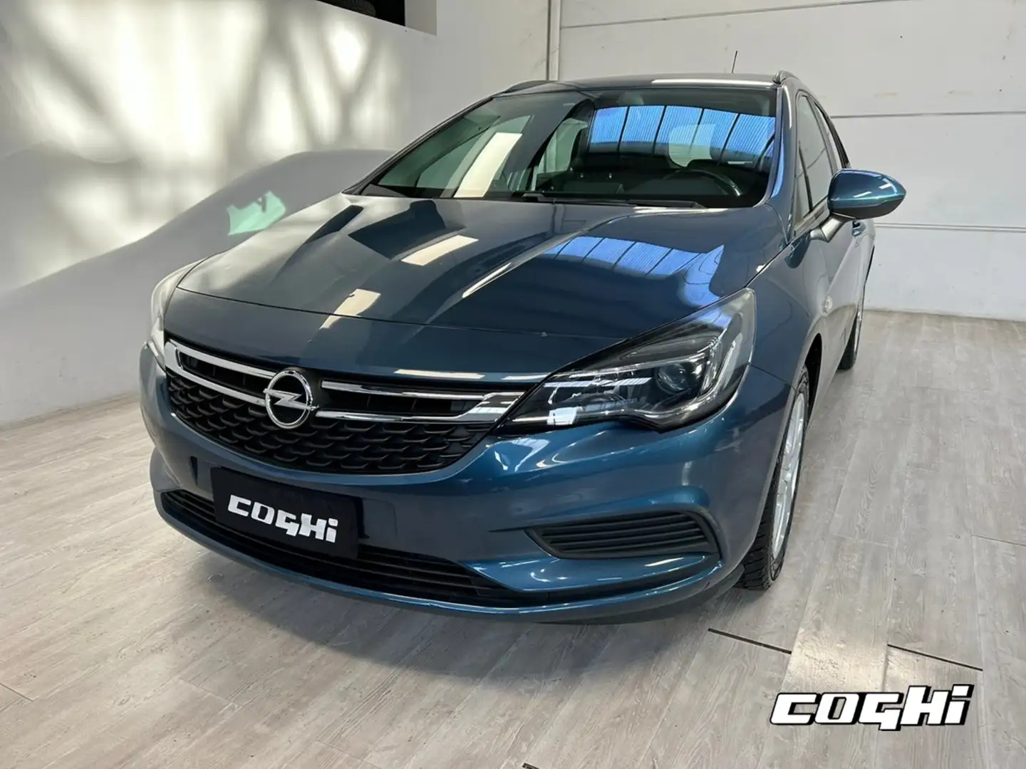 Opel Astra 1.0 Turbo ecoFLEX Start&Stop Sports Tourer Dynamic Gris - 1