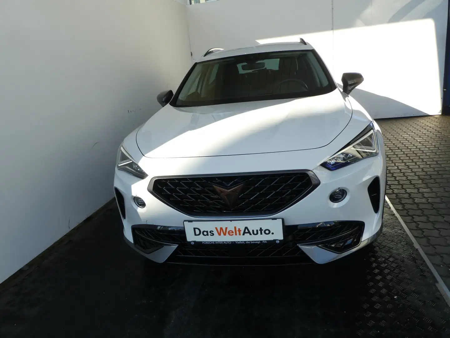 CUPRA Formentor 1,4 e-Hybrid 204 Cupra DSG Weiß - 2