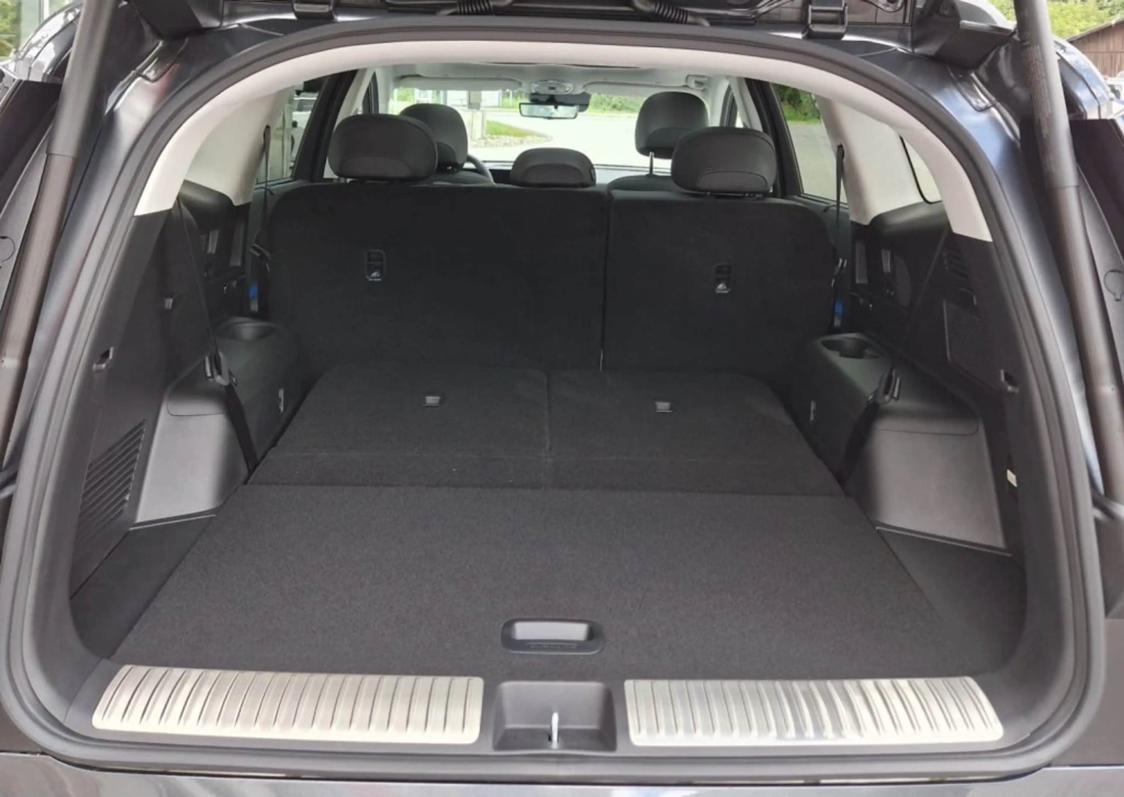 Hyundai IONIQ 9 Calligraphy *110 kWh 4WD *7-Sitzer — photo 13