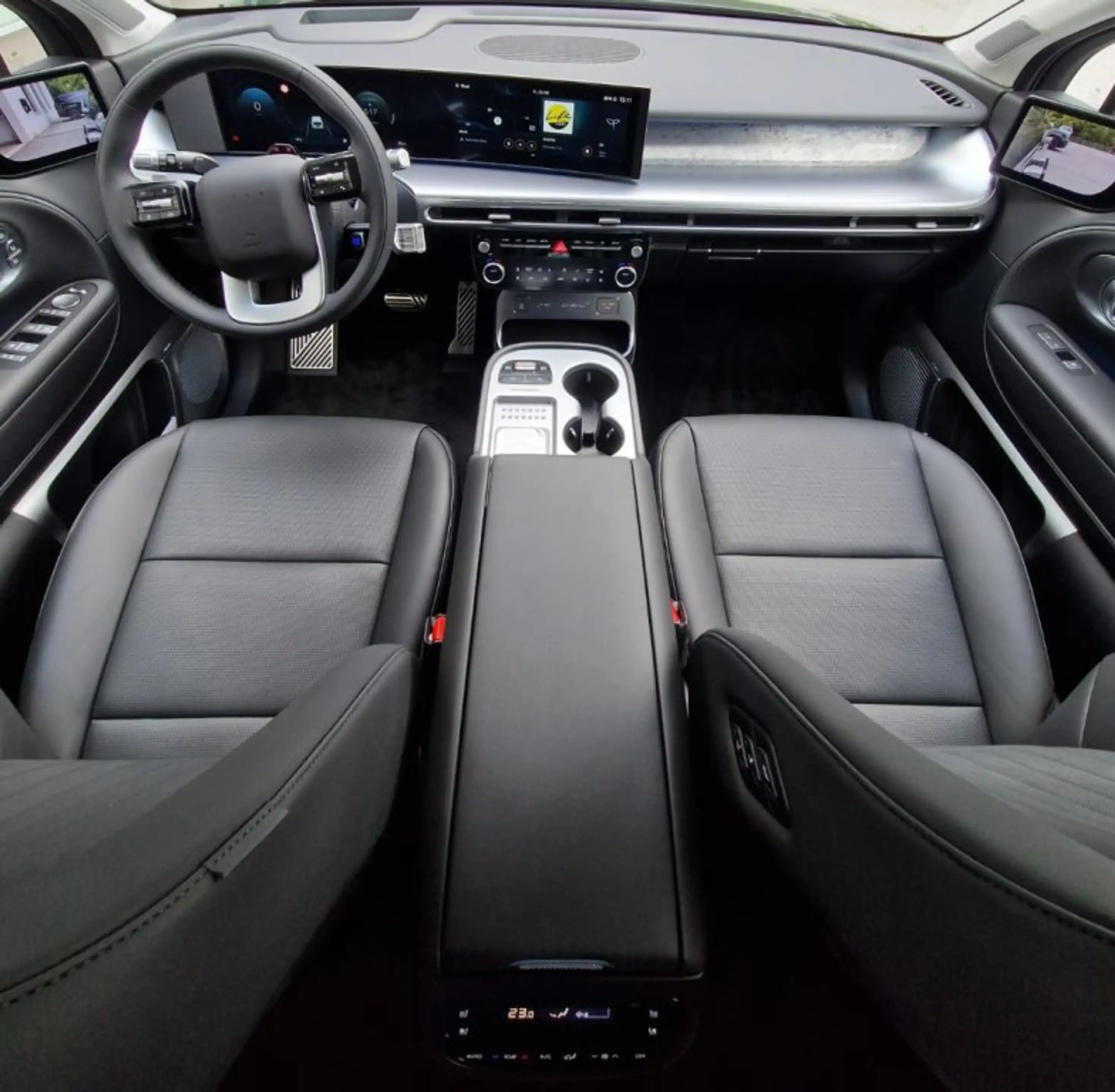 Hyundai IONIQ 9 Calligraphy *110 kWh 4WD *7-Sitzer — photo 9