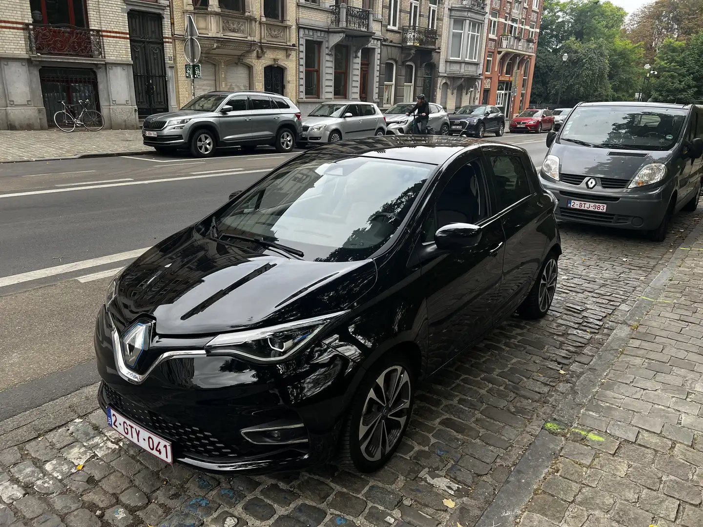 Renault ZOE 52 kWh R135 Intens ZE50 B-rent Zwart - 2