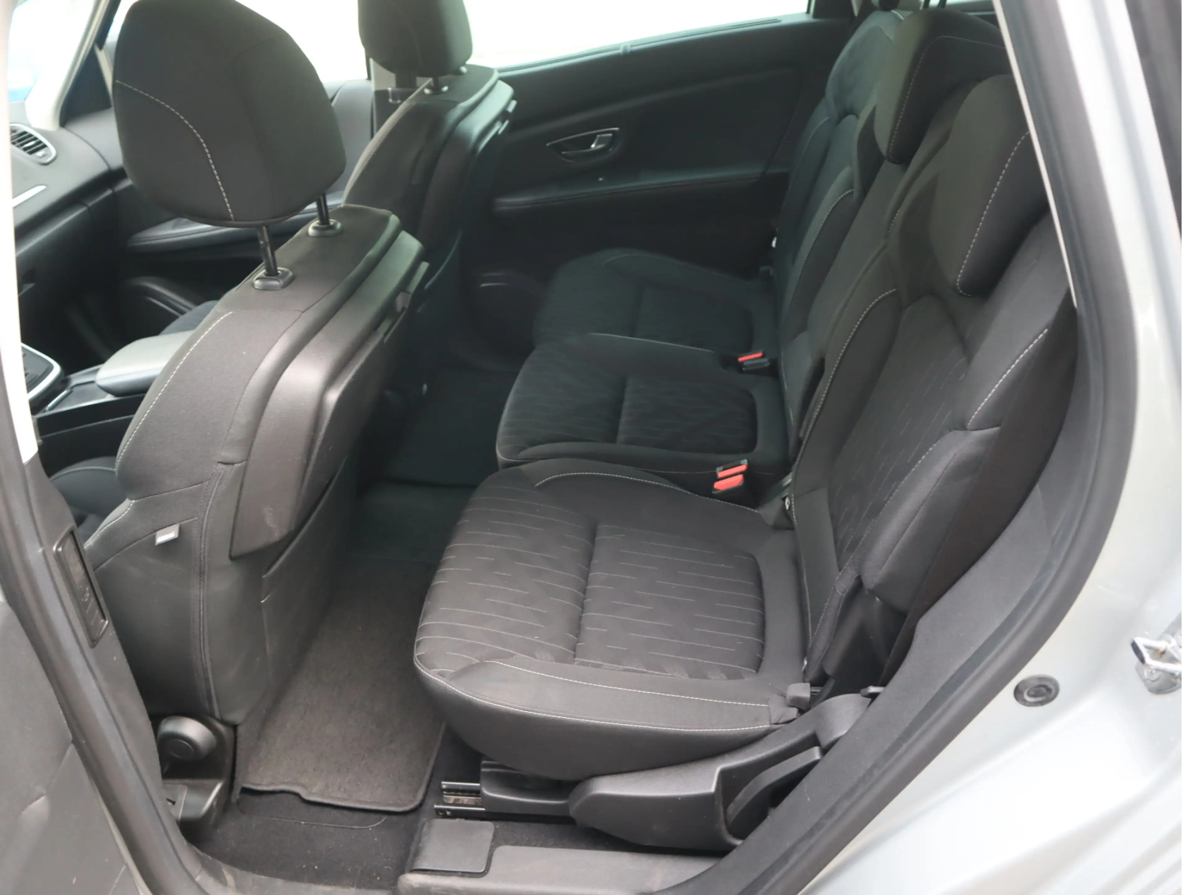 Renault Grand Scenic 1.3 TCe Intens 7p. Navi / Camera / Pdc / Elekramen — photo 20