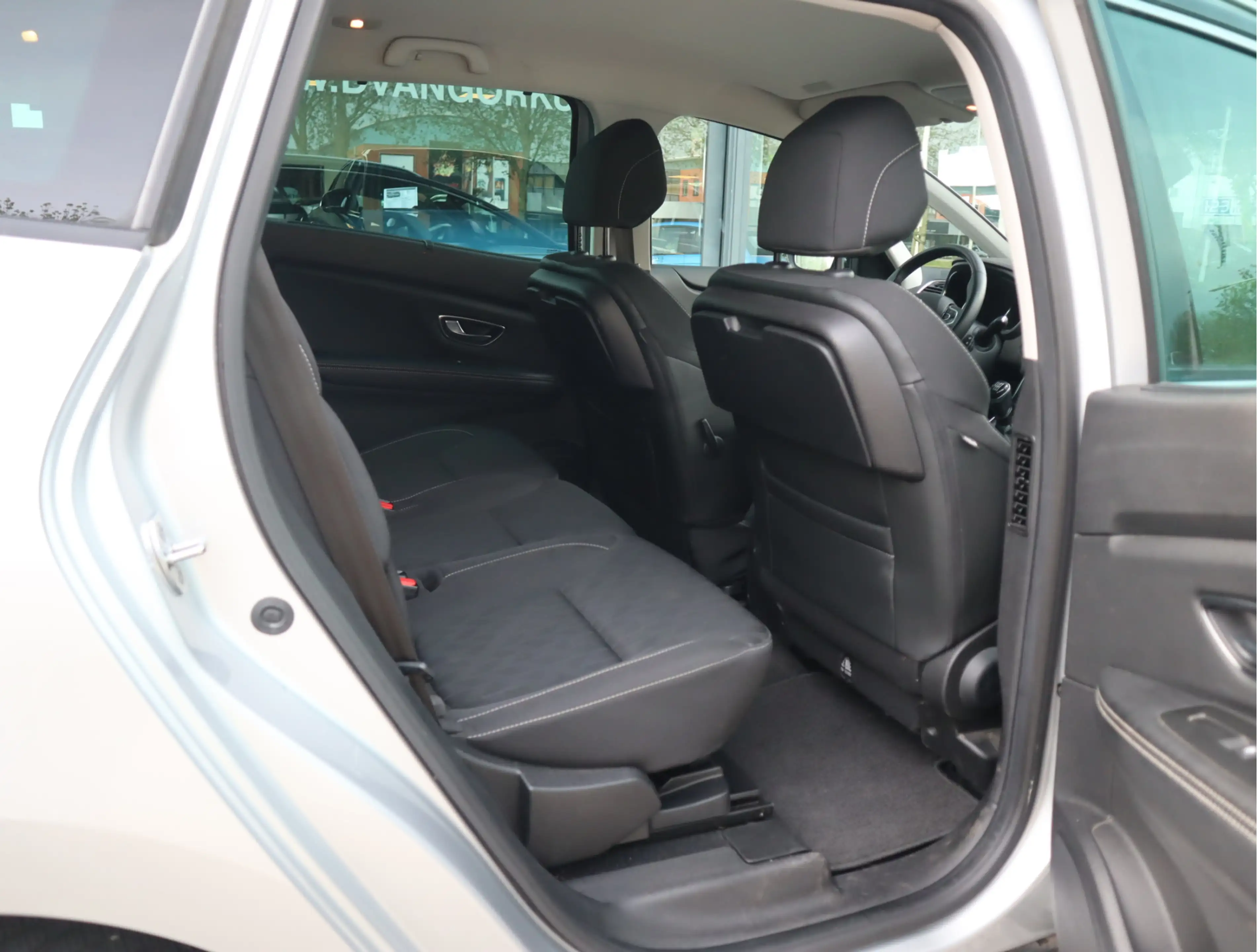 Renault Grand Scenic 1.3 TCe Intens 7p. Navi / Camera / Pdc / Elekramen — photo 24