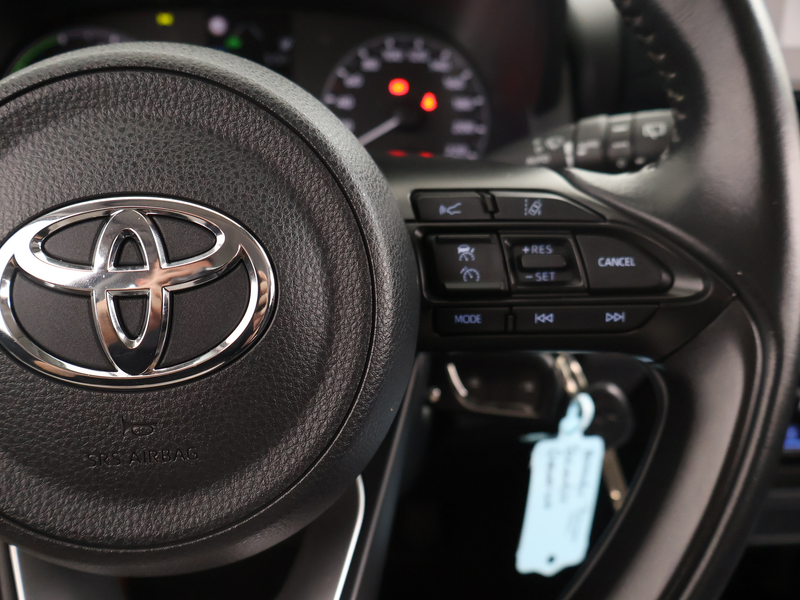 Toyota Yaris 1.5 Hybrid Active — photo 8