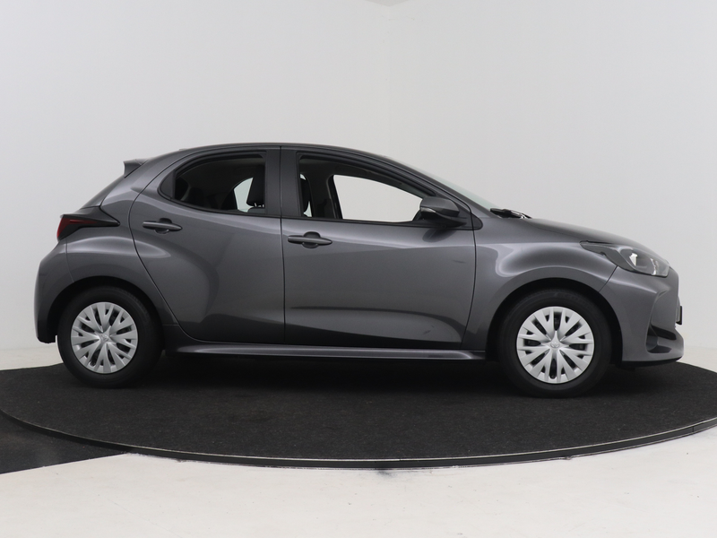 Toyota Yaris 1.5 Hybrid Active — photo 14