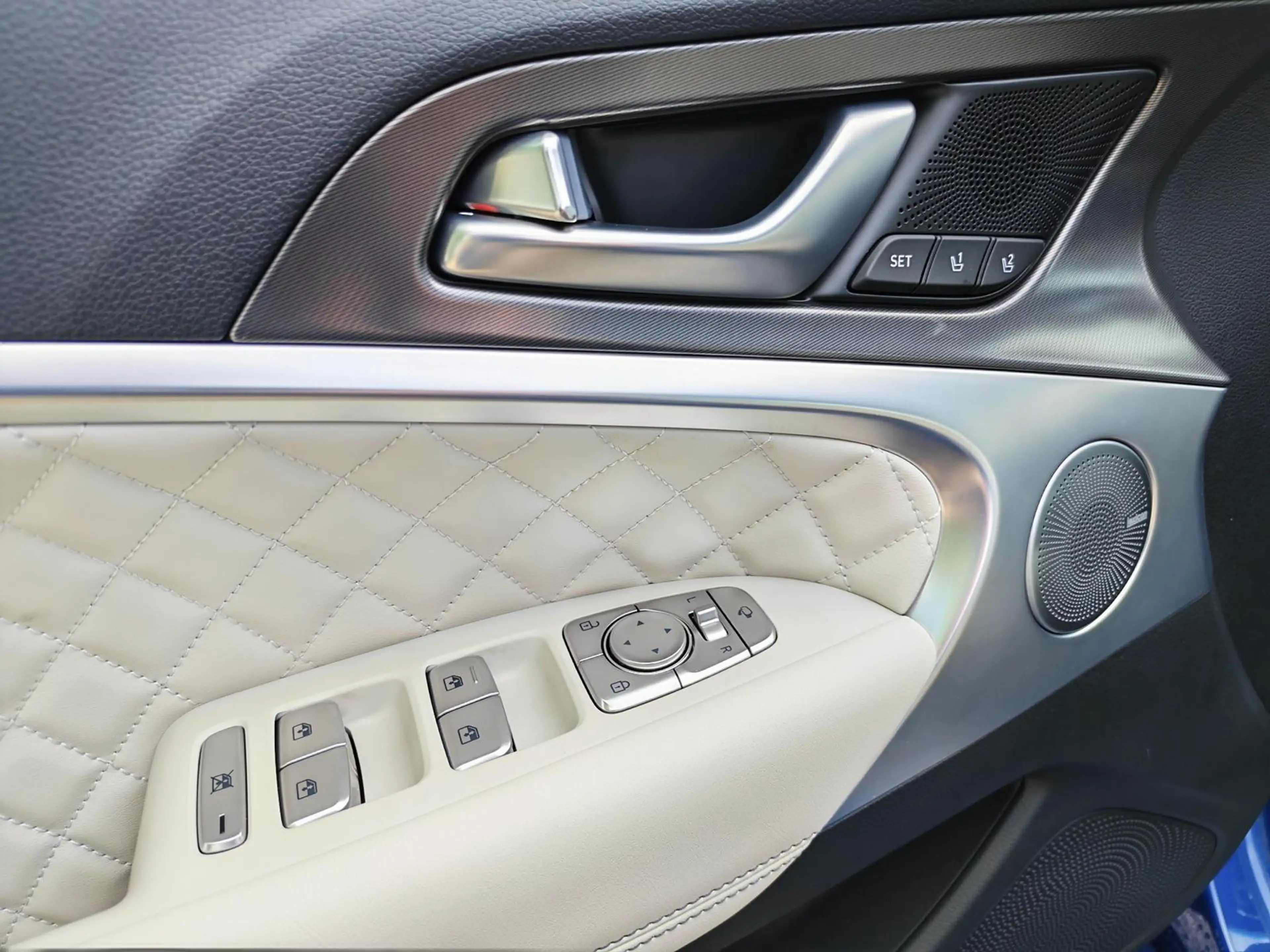 Genesis G70 2.2 CRDi RWD Sport Innov Comfort Nappa Audio — photo 11