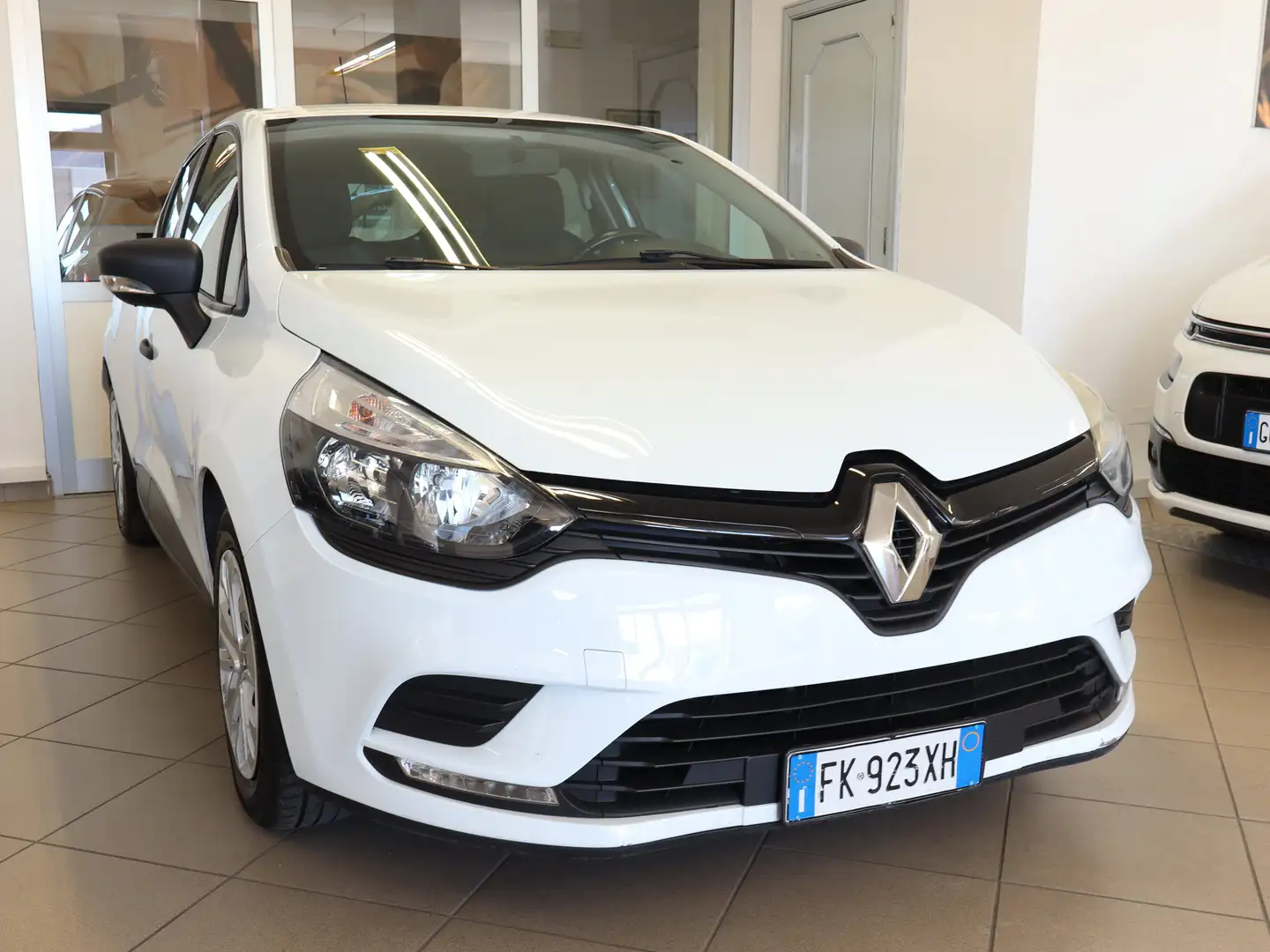 Renault Clio 1.5 DCI 75 CV - BLOCKSHAFT  IDEALE X NEOPATENTATI Bianco - 2