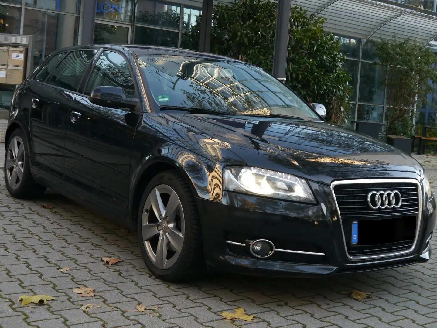 Audi A3 A3 2.0 TDI Sportback DPF Sportpaket Schwarz - 2