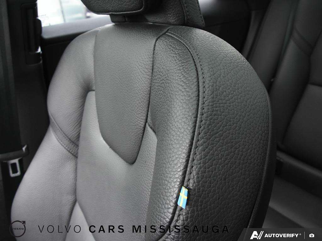 2025 Volvo XC60 B5 Plus Ex-Rental Special thumb 25