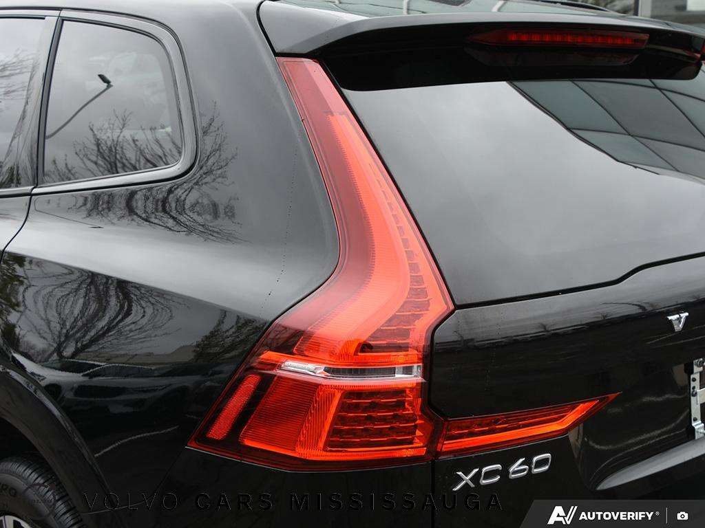 2025 Volvo XC60 B5 Plus Ex-Rental Special thumb 12