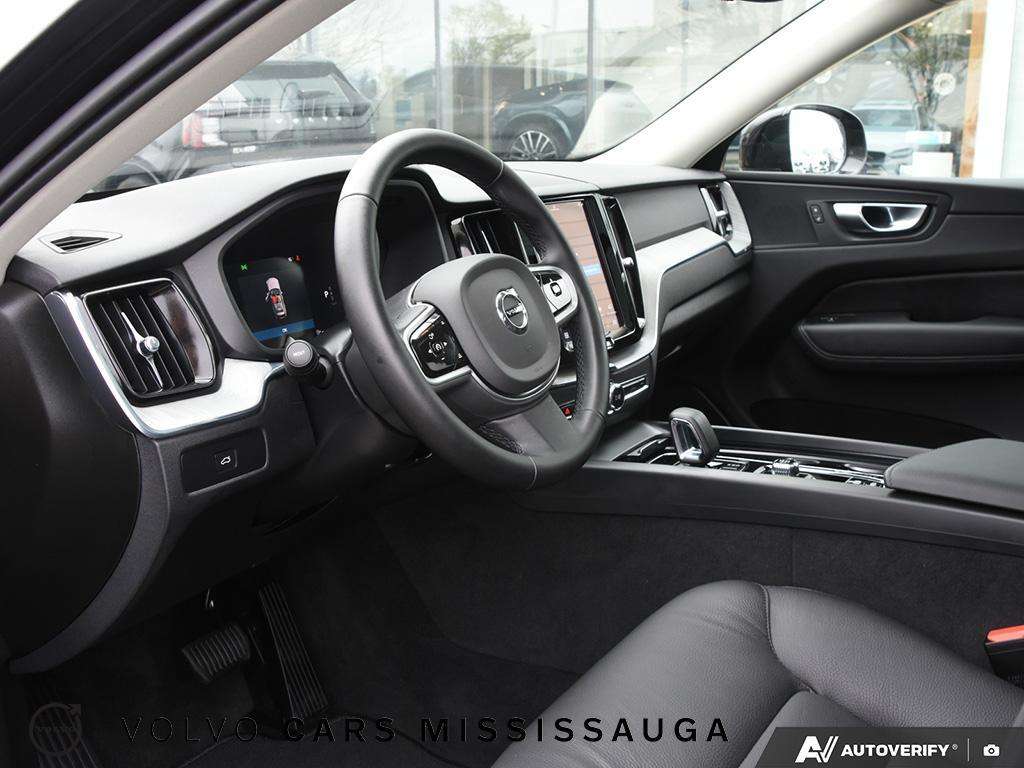 2025 Volvo XC60 B5 Plus Ex-Rental Special thumb 13