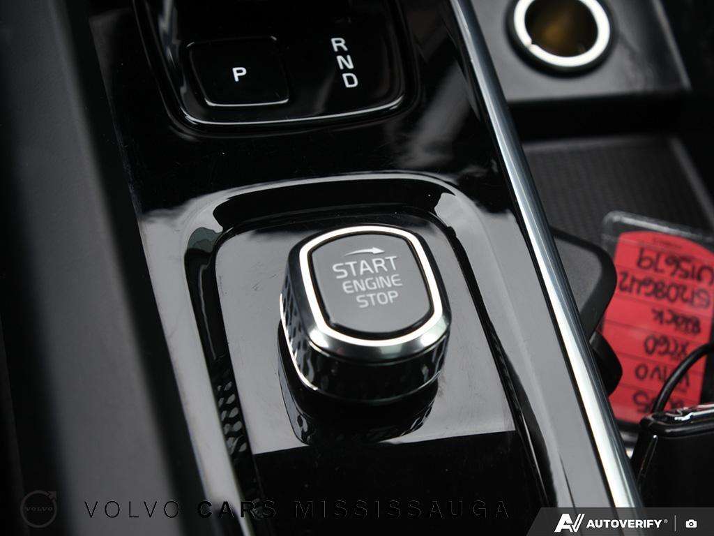 2025 Volvo XC60 B5 Plus Ex-Rental Special thumb 24