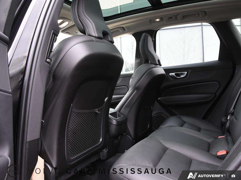 2025 Volvo XC60 B5 Plus Ex-Rental Special thumb 26
