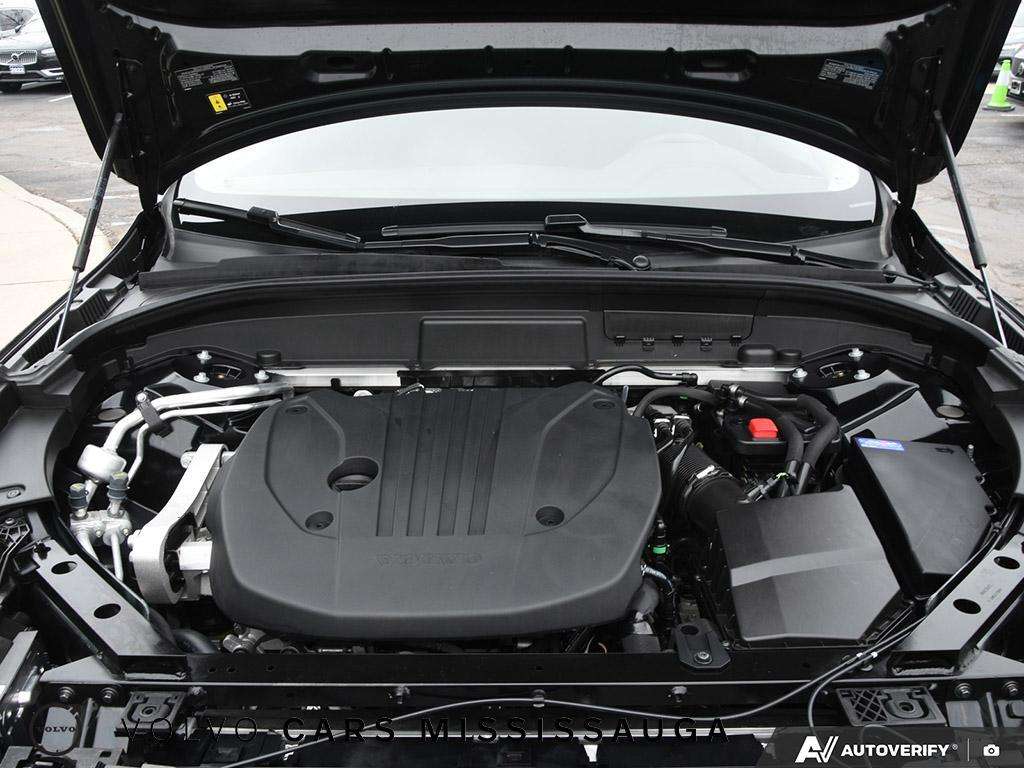 2025 Volvo XC60 B5 Plus Ex-Rental Special thumb 8