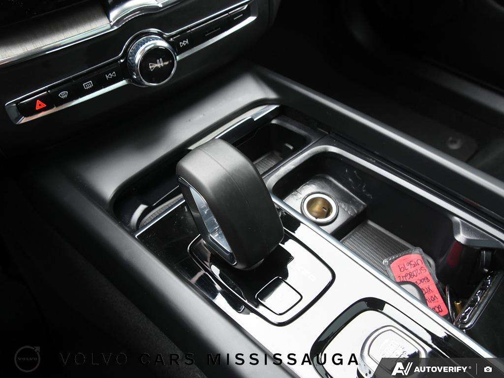 2025 Volvo XC60 B5 Plus Ex-Rental Special thumb 23