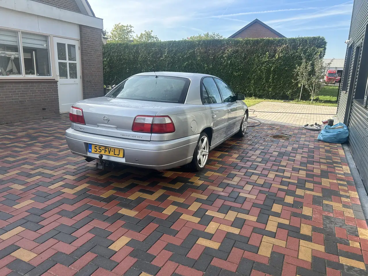Opel Omega 2.2i-16V, foto 3