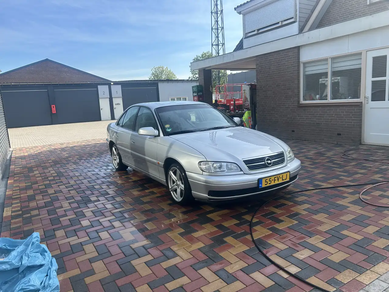 Opel Omega 2.2i-16V, foto 2