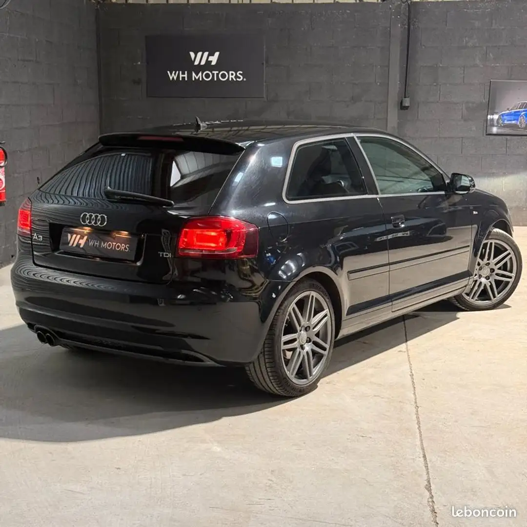 Audi A3 2.0 TDI 170 S line plus tronic Fekete - 2