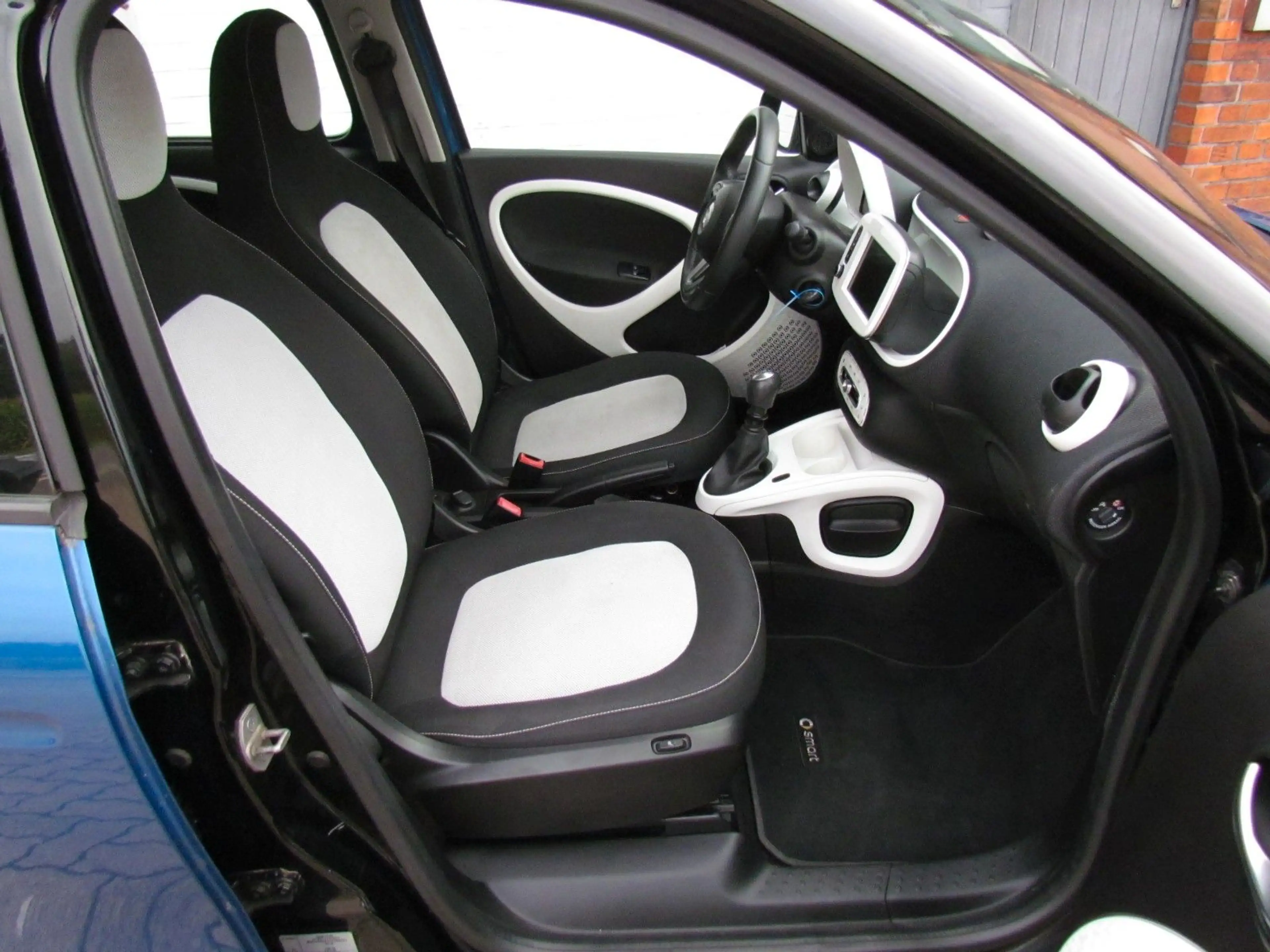 smart forFour Passion Edition — photo 8