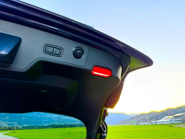 Porsche Panamera 4 E-Hybrid Sport Turismo Chrono Sportauspuff Pano Ansicht 27