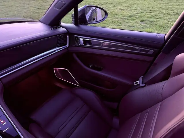 Porsche Panamera 4 E-Hybrid Sport Turismo Chrono Sportauspuff Pano Ansicht 15