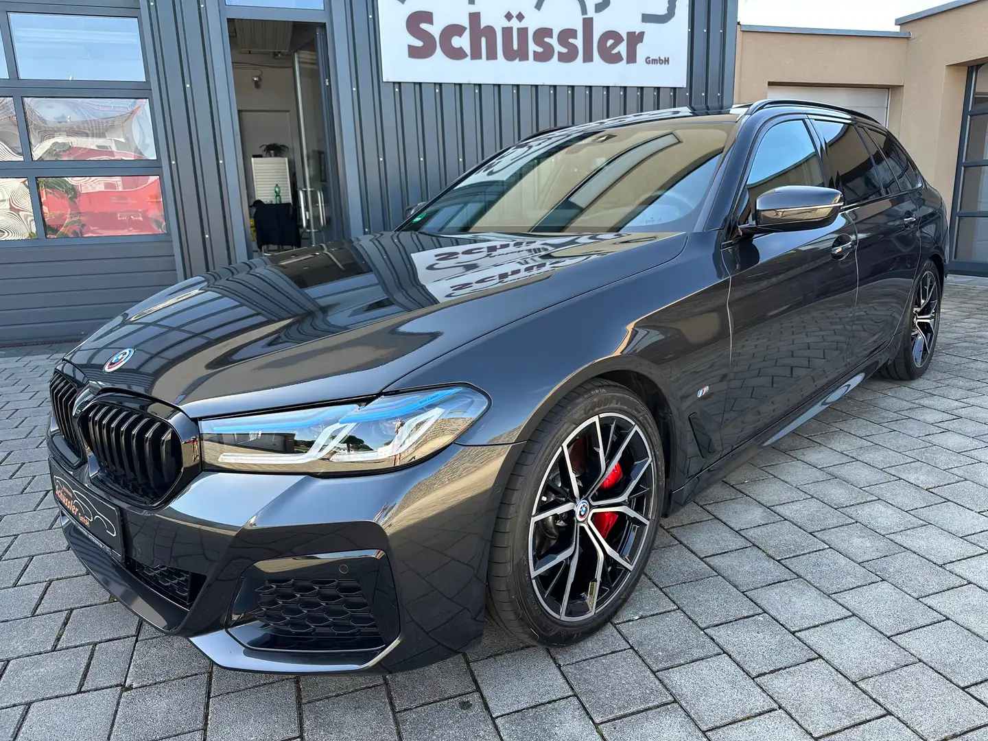 BMW 530 dA xDrive *M Sport/M Sitze/AHK/Standh./HUD/Laser* Schwarz - 1