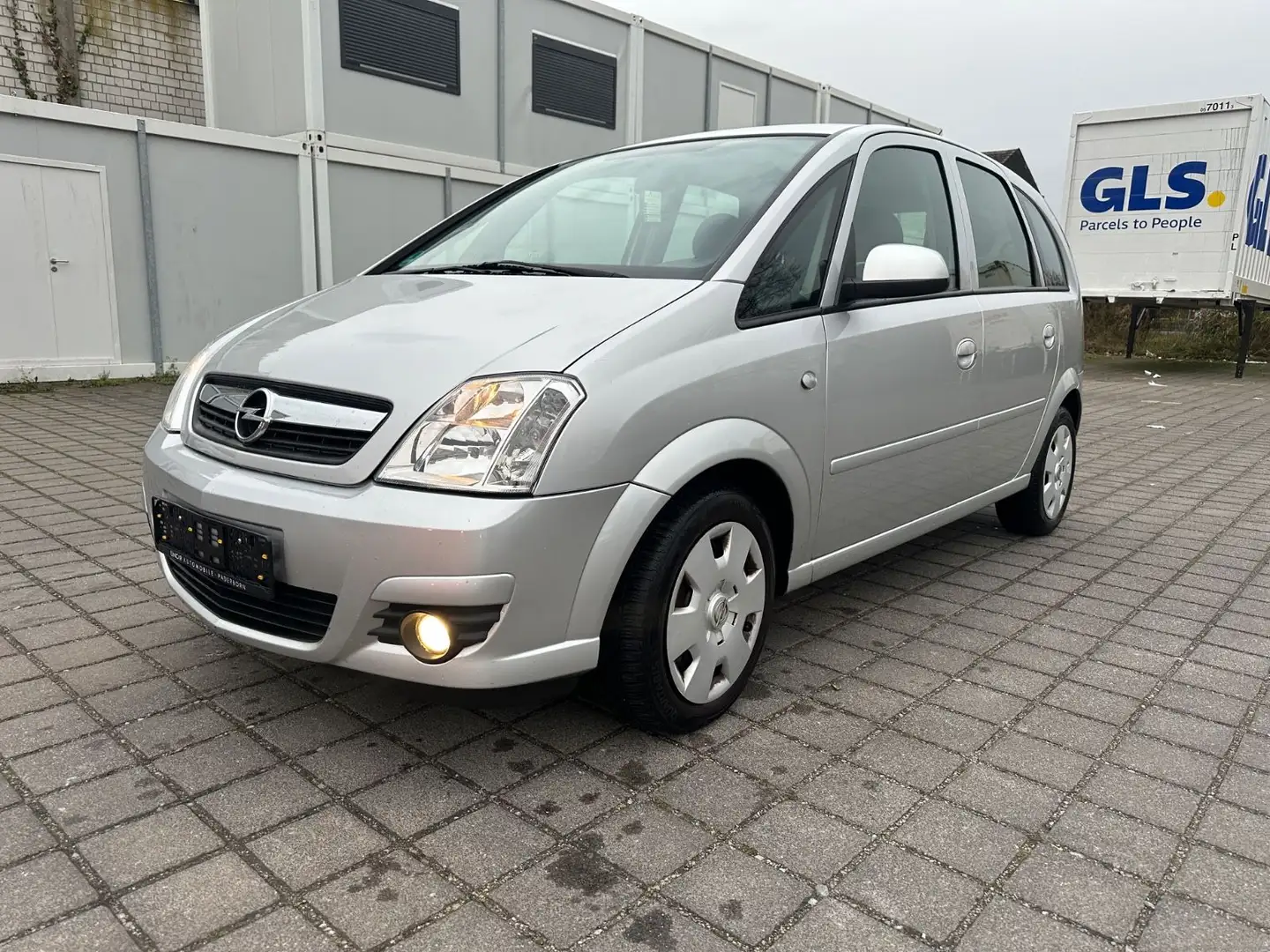 Opel Meriva Edition Klima TÜV NEU 101 Tkm Silber - 1