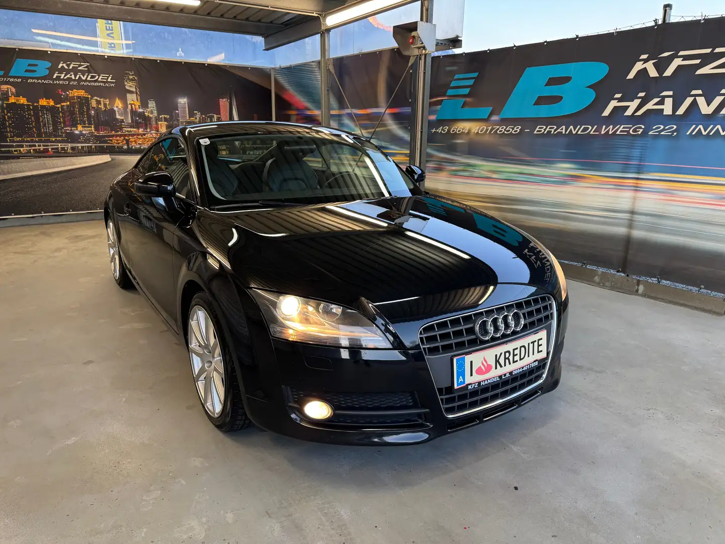 Audi TT 2.0 TFSI Coupe Schwarz - 2