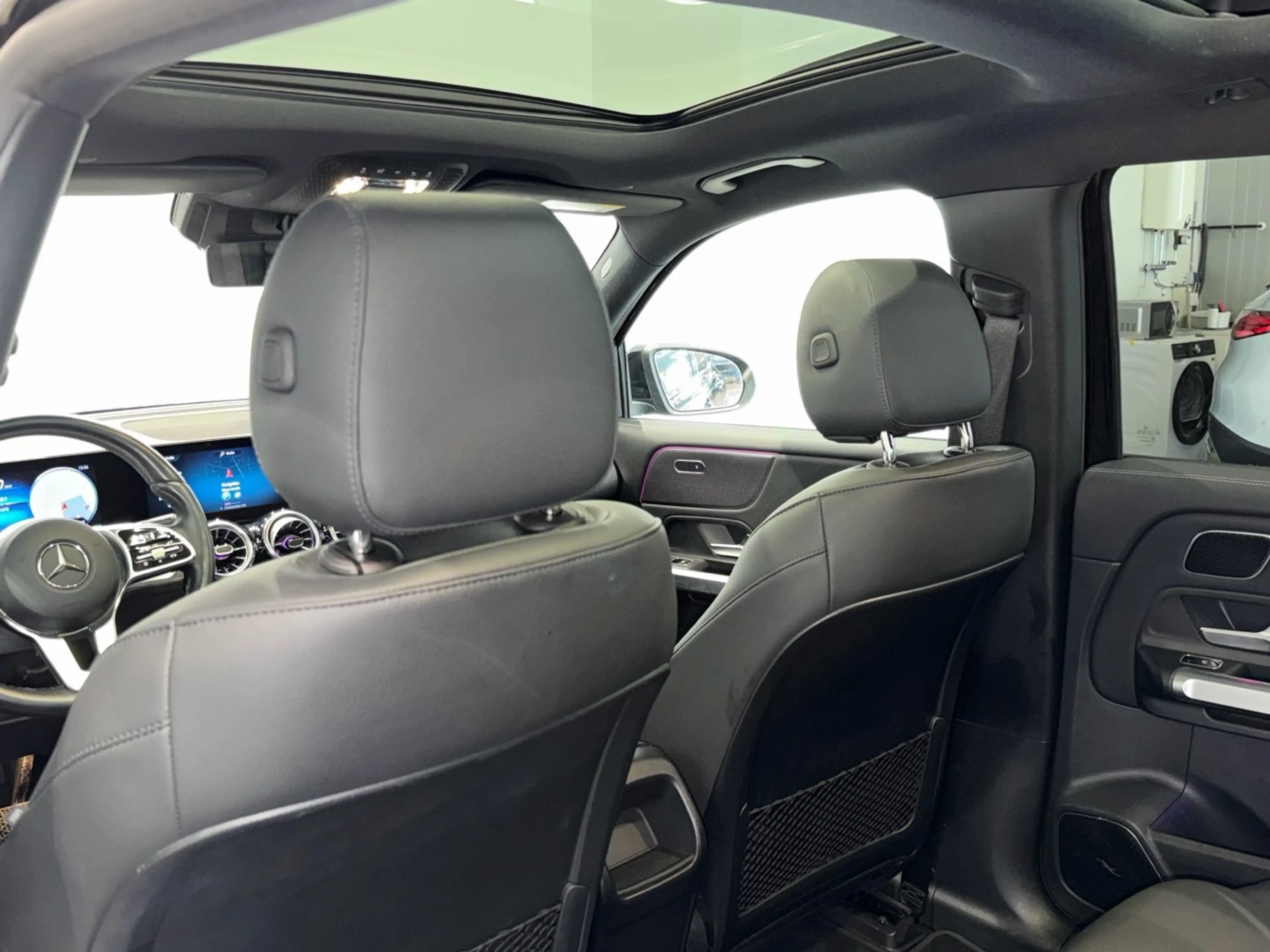 Mercedes-Benz EQB 250 Progressive Night Panorama Burmester LED — photo 13