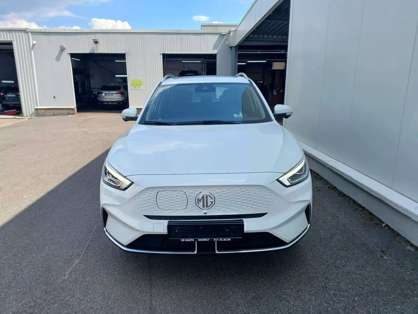 MG ZS , Luxury 51 kWh EV Standard Range Blanc - 2