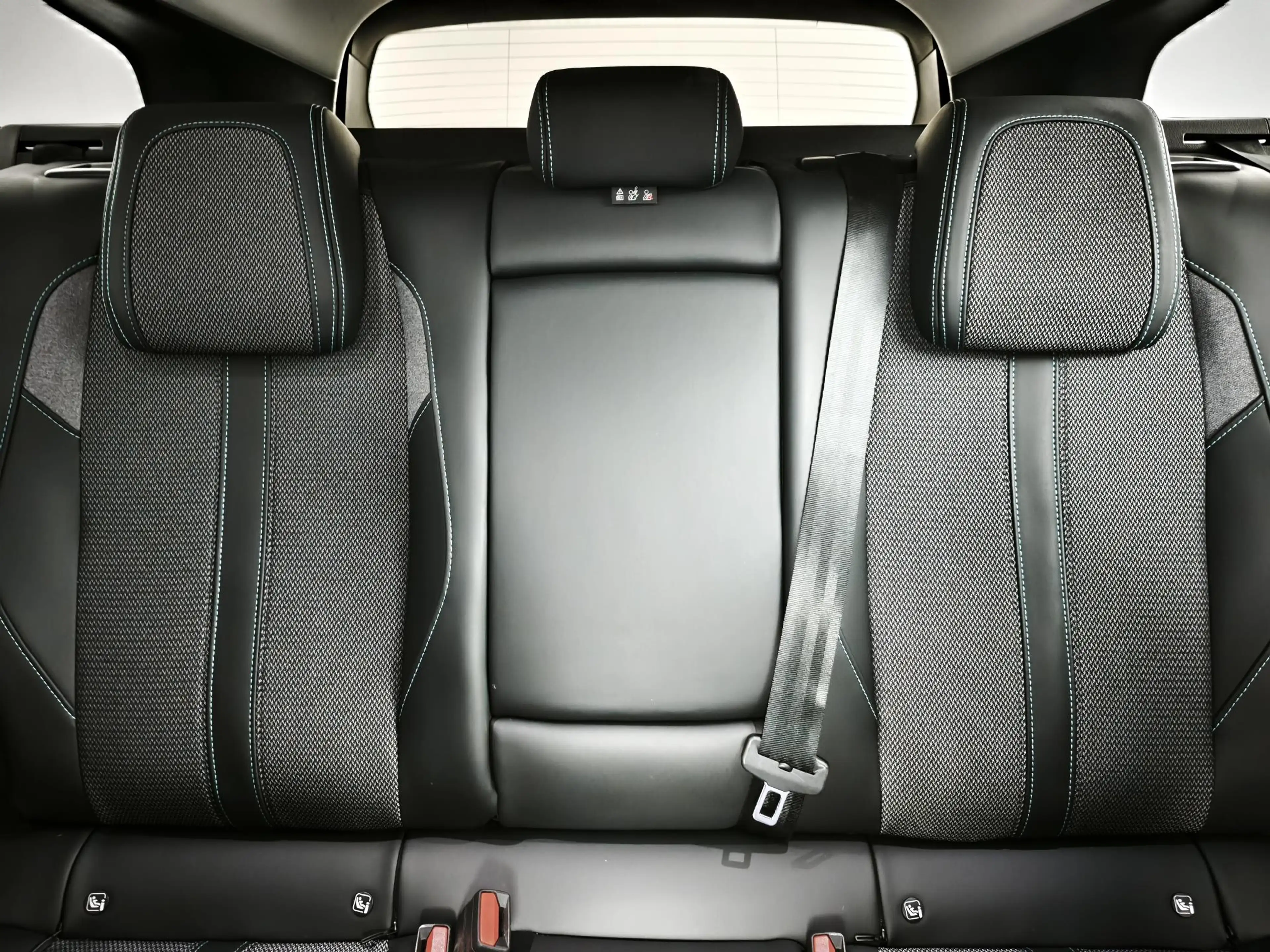 Peugeot 308 SW 1.2 Hybrid 145 e-DCS6 Allure | Navigatie | 360º — photo 8