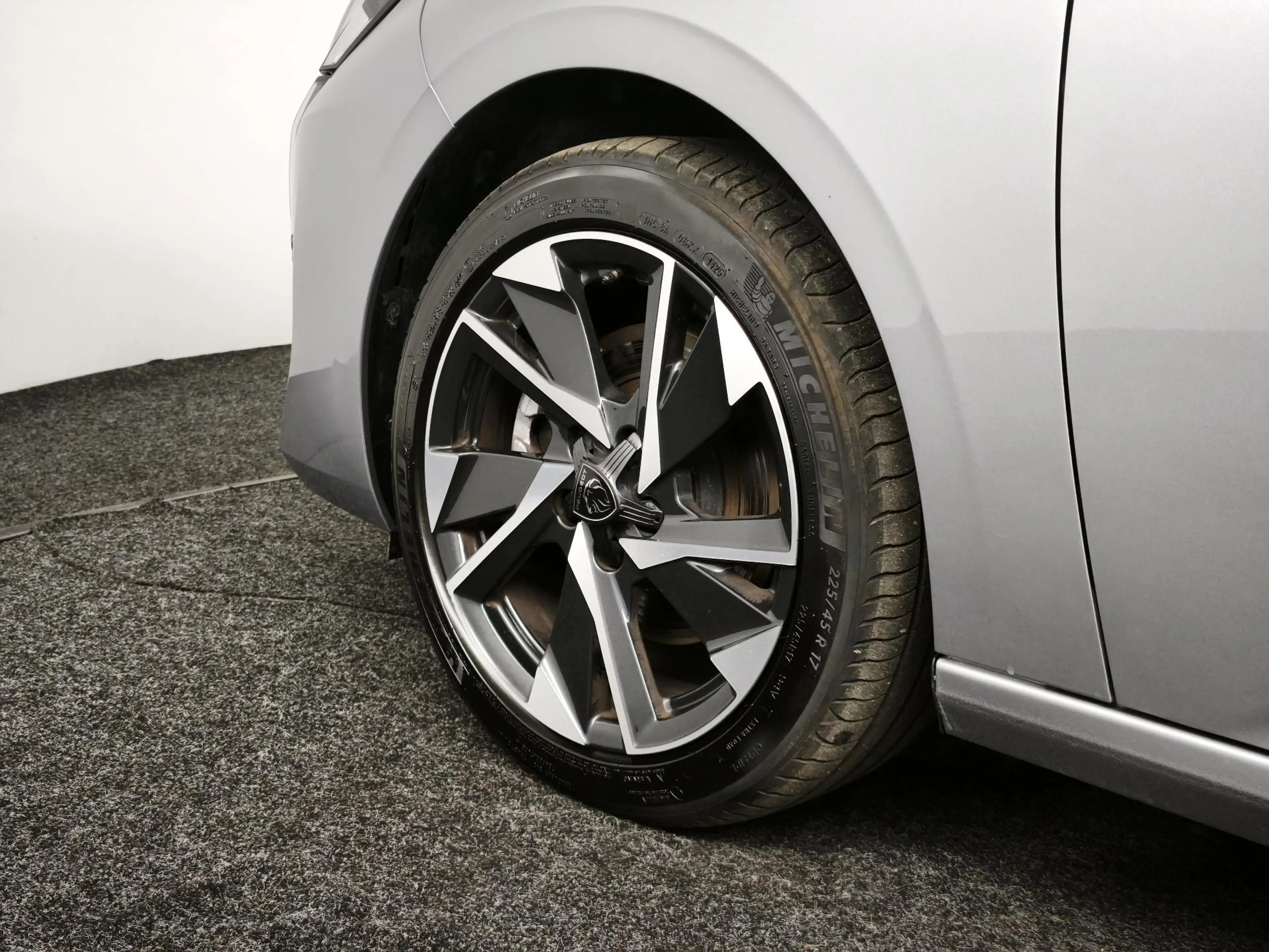 Peugeot 308 SW 1.2 Hybrid 145 e-DCS6 Allure | Navigatie | 360º — photo 28