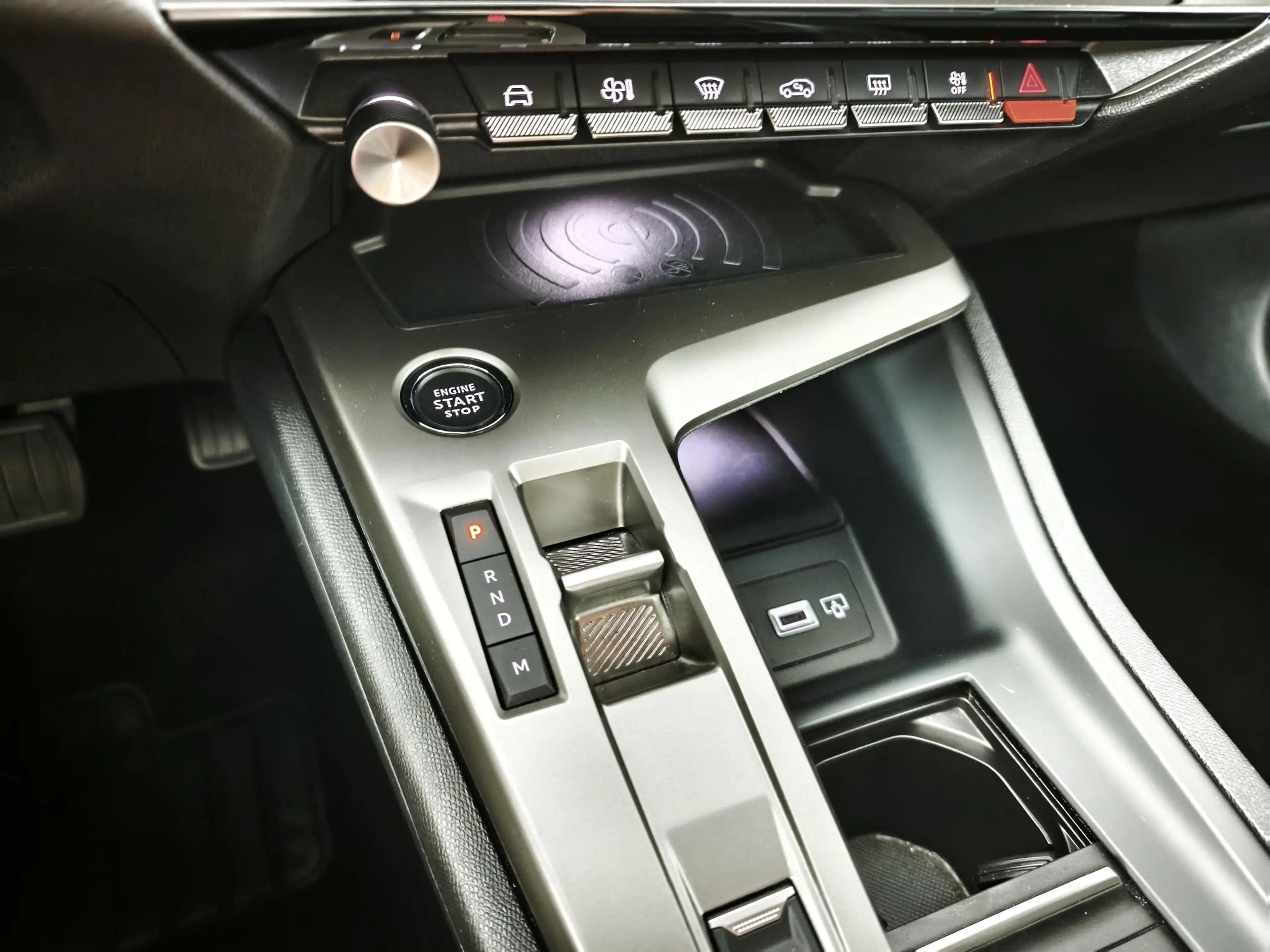 Peugeot 308 SW 1.2 Hybrid 145 e-DCS6 Allure | Navigatie | 360º — photo 25