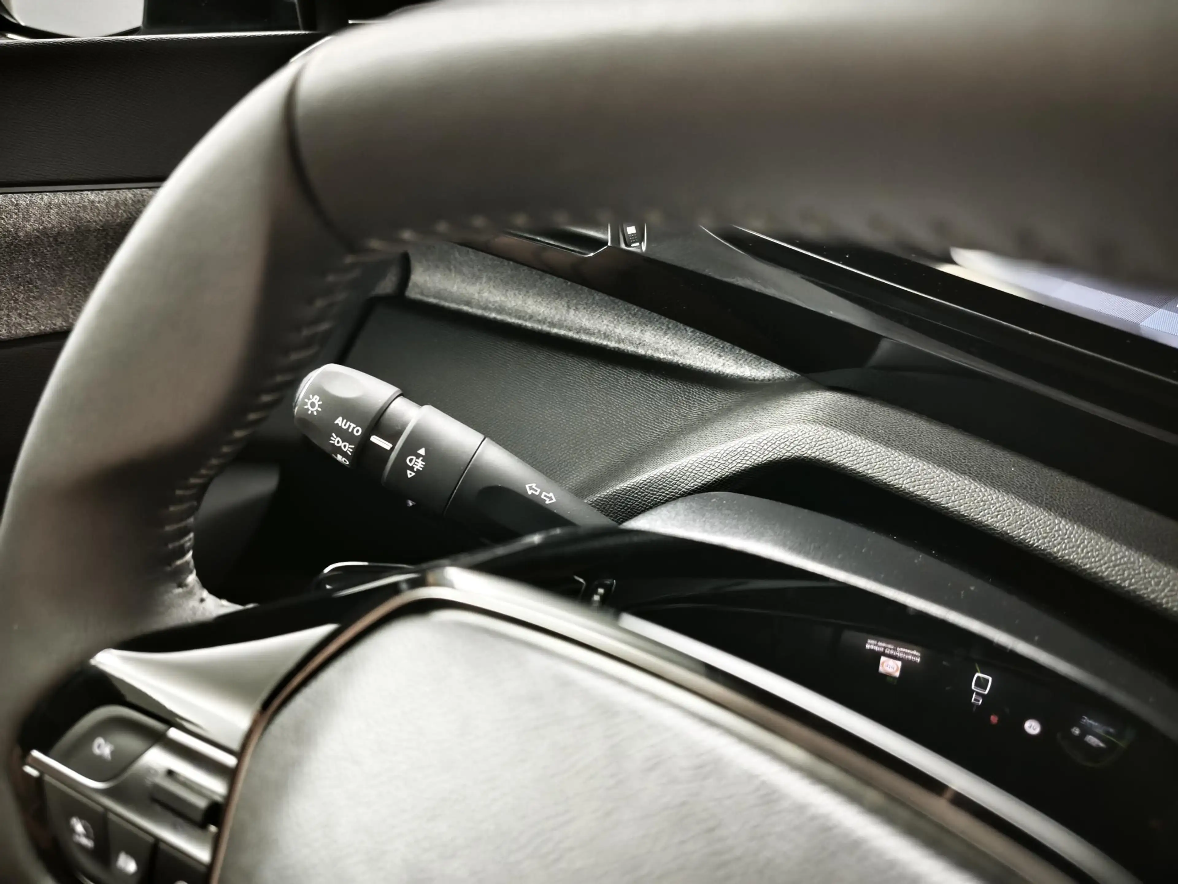 Peugeot 308 SW 1.2 Hybrid 145 e-DCS6 Allure | Navigatie | 360º — photo 21