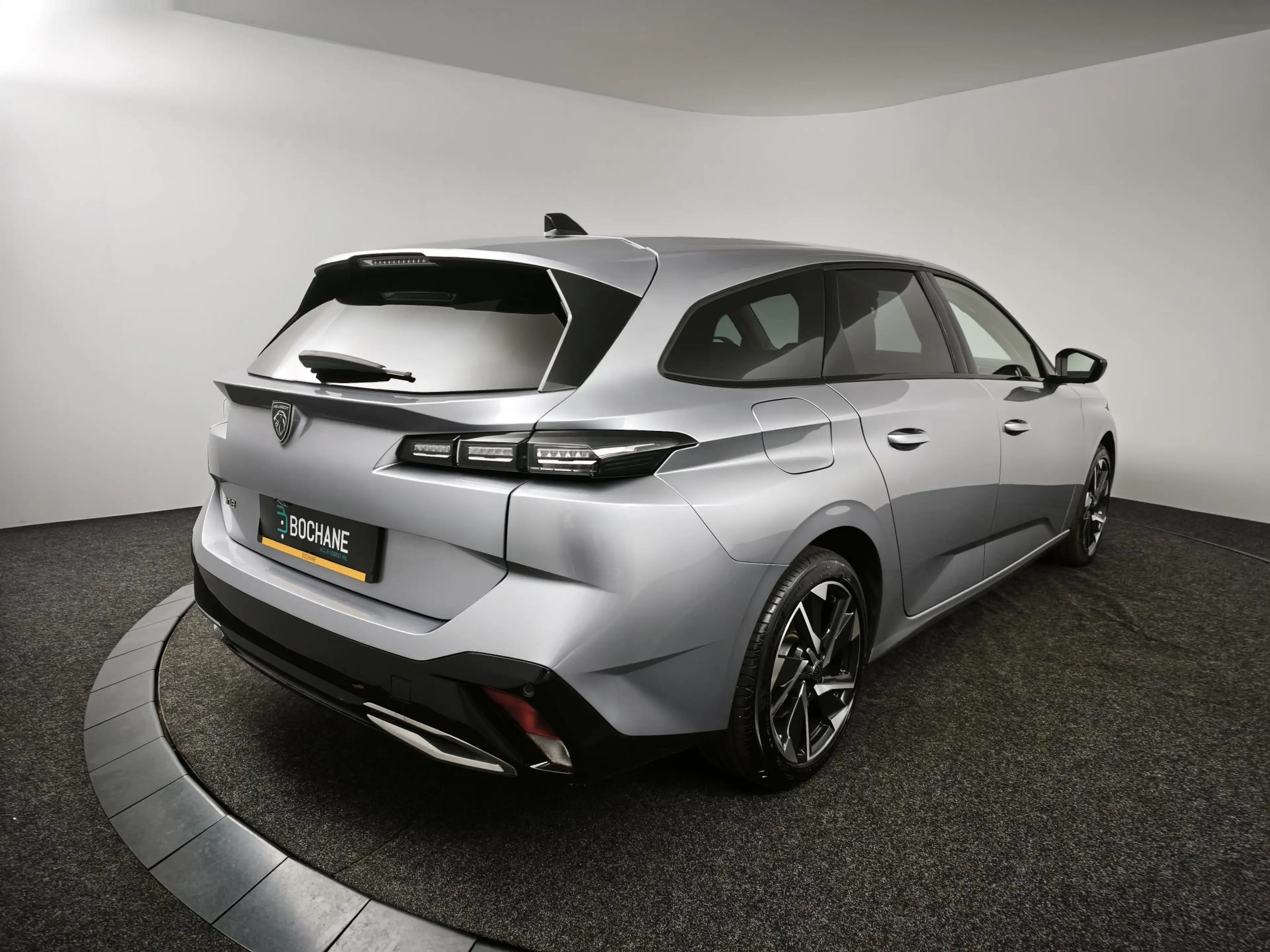Peugeot 308 SW 1.2 Hybrid 145 e-DCS6 Allure | Navigatie | 360º — photo 2