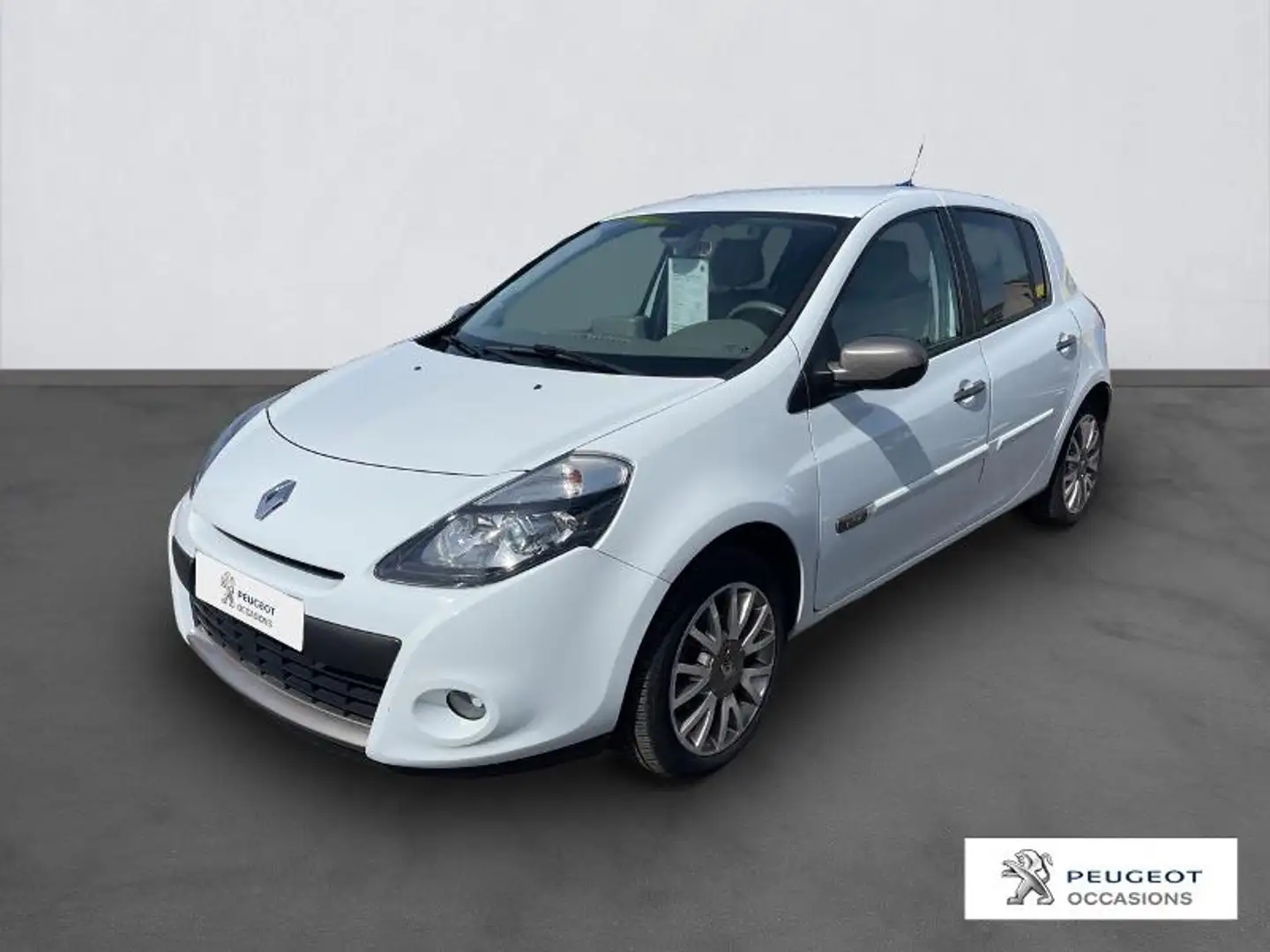 Renault Clio 1.5 dCi 105ch Initiale eco² 5p Weiß - 1