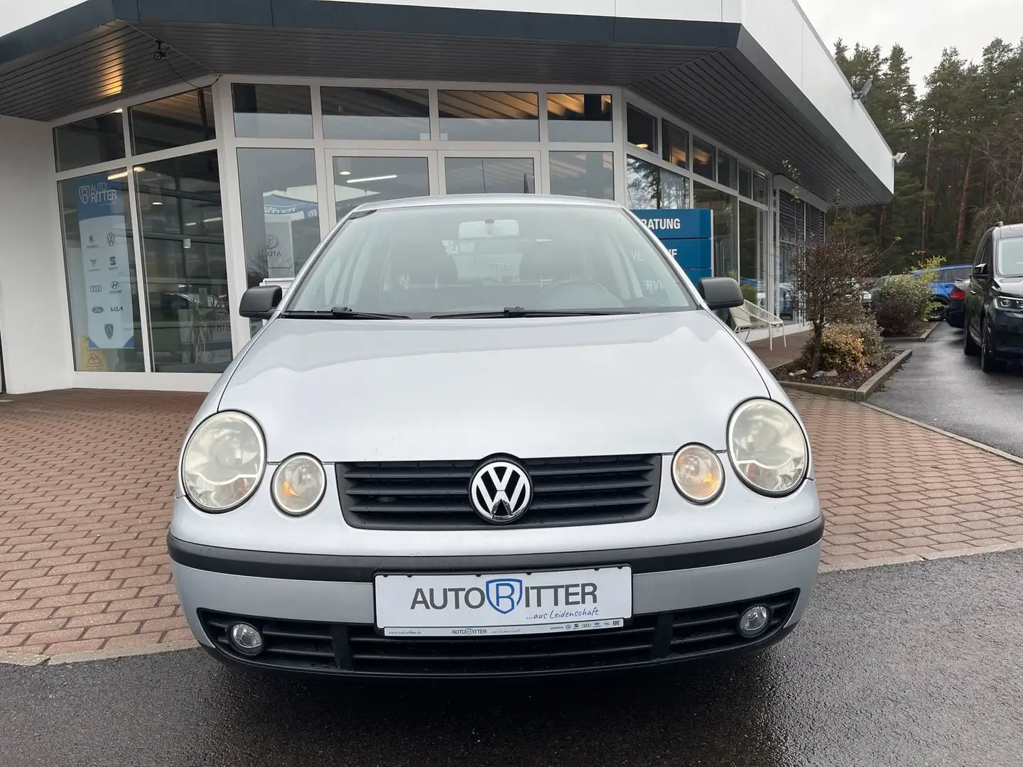 Volkswagen Polo 1.2 "Plus" Sitzheizung+Klima Grau - 2
