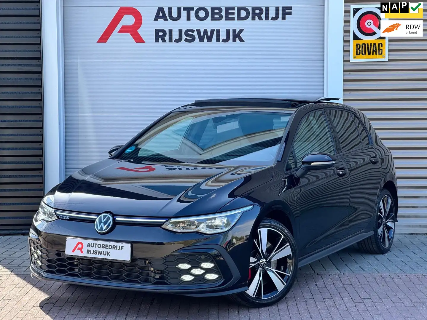 Volkswagen Golf GTE 1.4 eHybrid Leer/HUD/Pano/Matrix Zwart - 1
