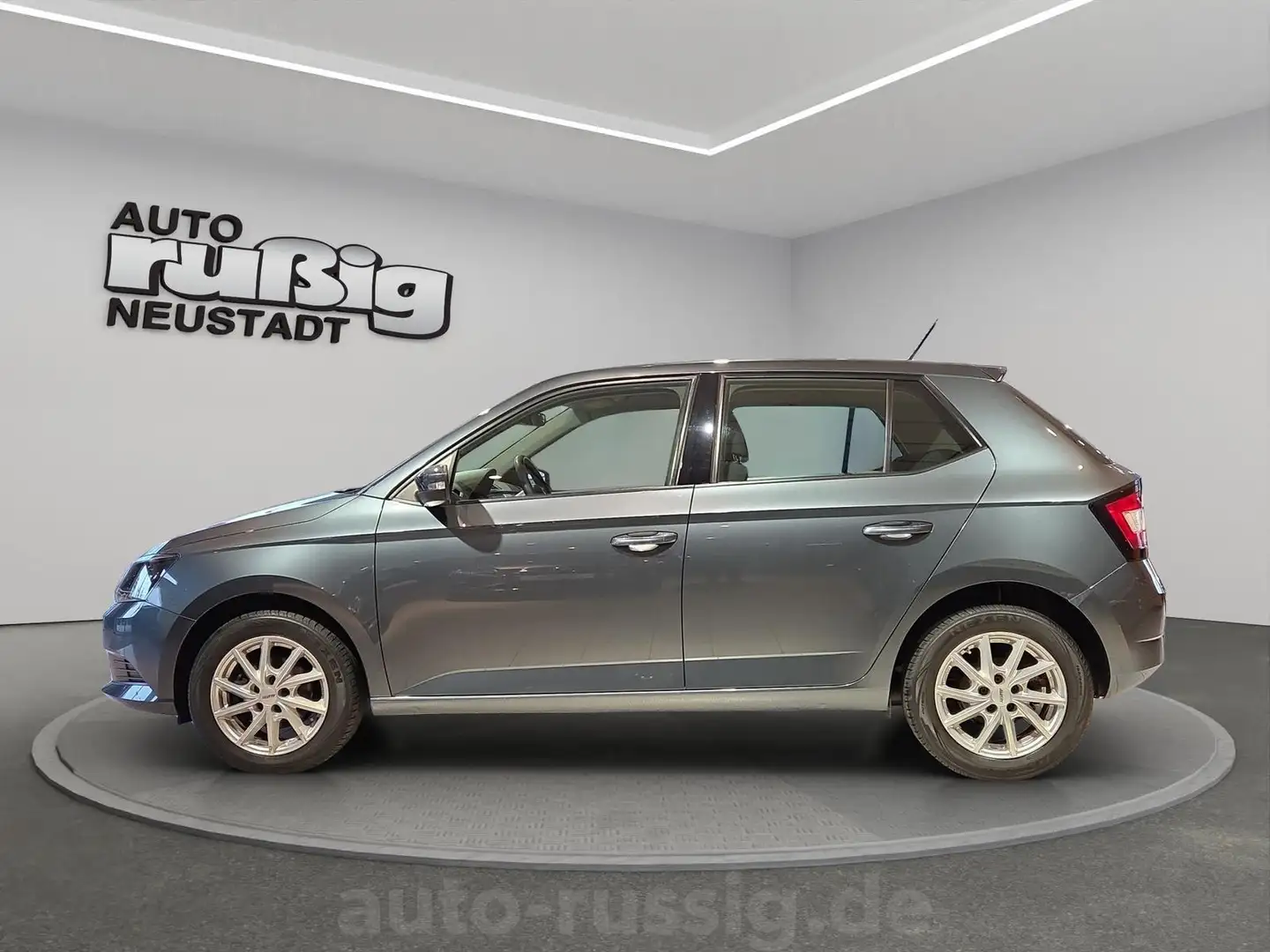 Skoda Fabia Ambition 1.2 TSI Metallic Grau - 2