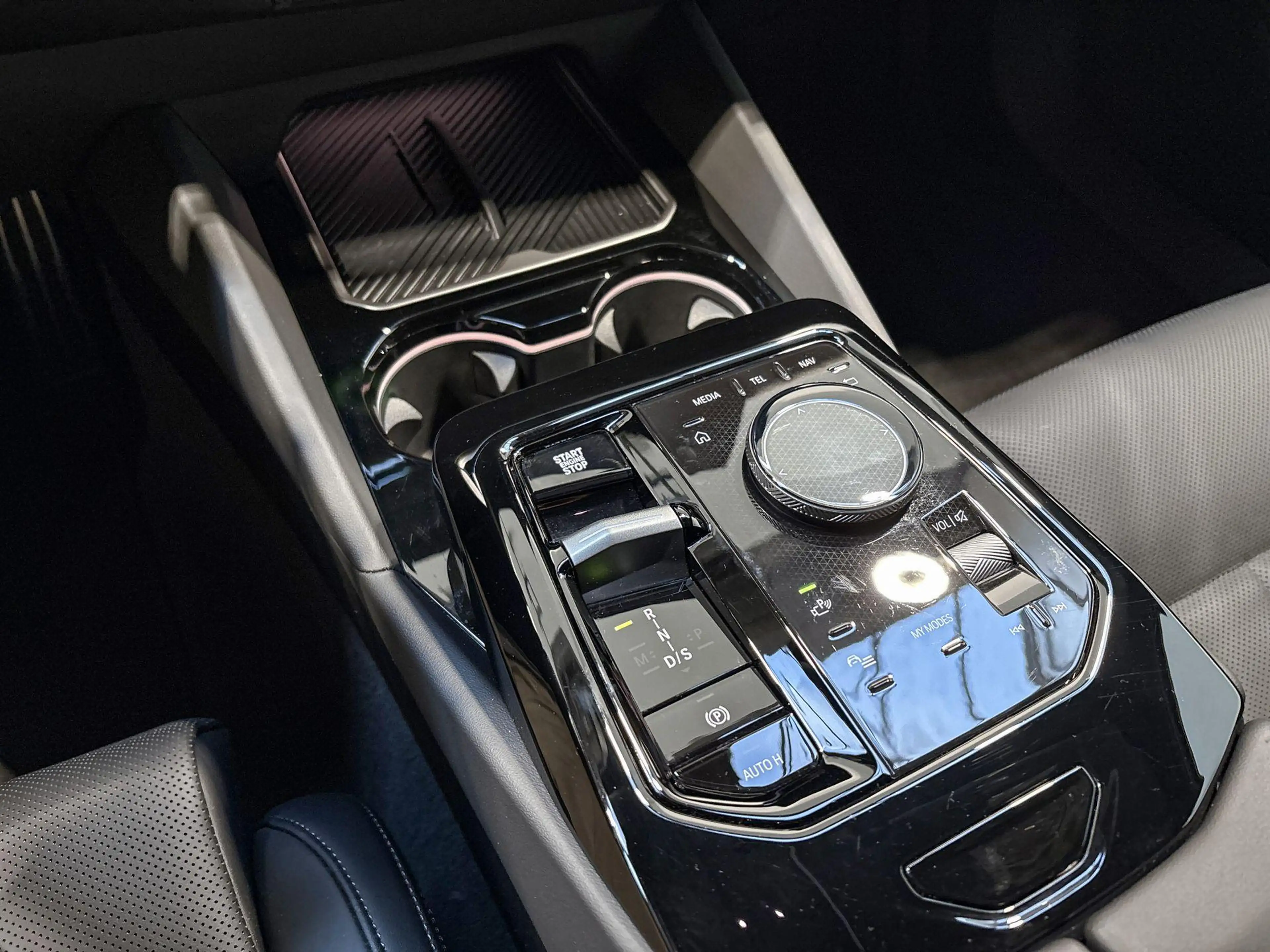 BMW 530 5 Serie Sedan 530e M Sport Edition — photo 15