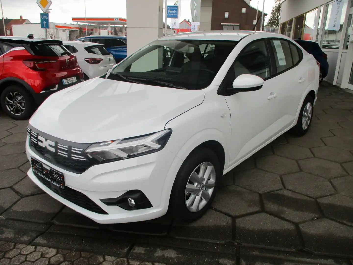 Dacia Logan Expression TCE 90 CVT White - 1