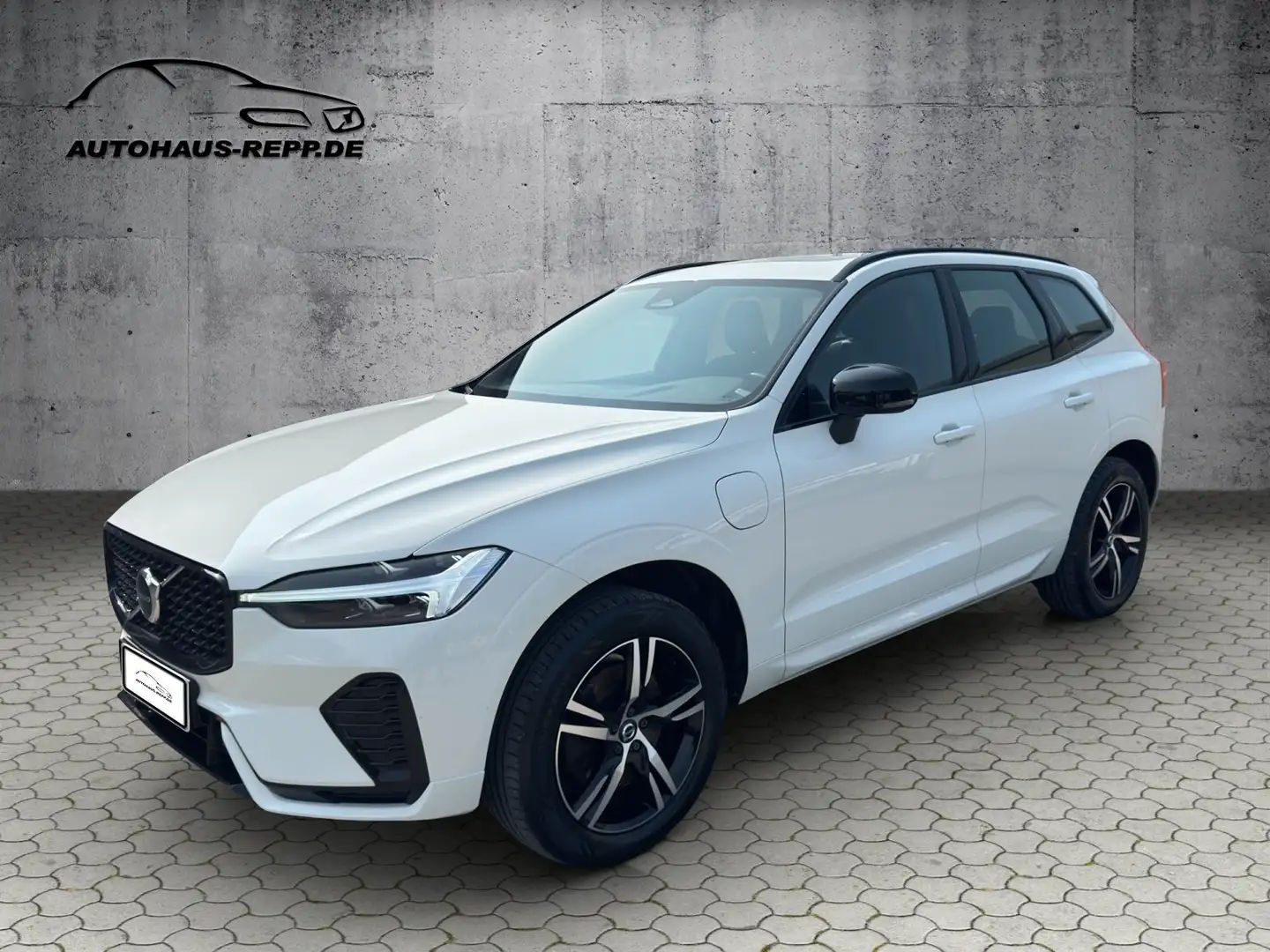 Volvo XC60 T6 AWD R-Design Recharge Plug-In Hybrid Blanc - 1